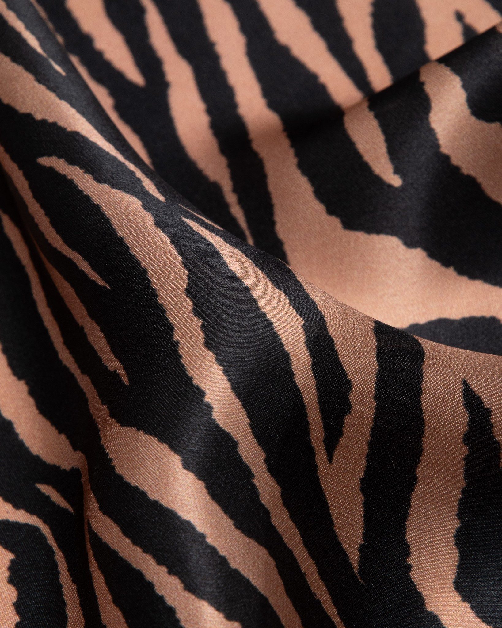 MayTree Seidentuch quadratisch,Zebra, 53x53 cm, Nickituch, Bandana-Schal, (Stück), 100% Seide