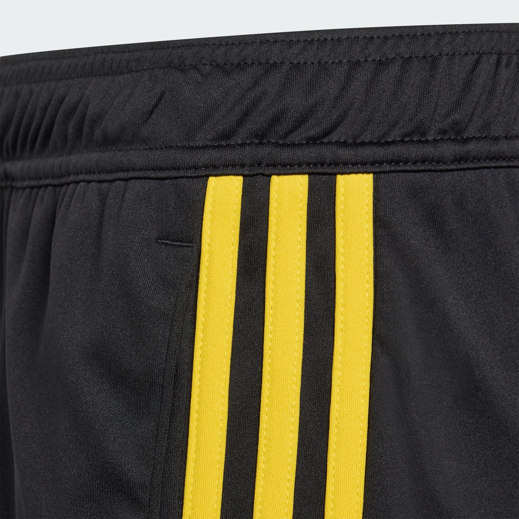 adidas Performance Shorts MANCHESTER UNITED 25/26 KIDS AUSWEICHSHORTS (1-tlg)