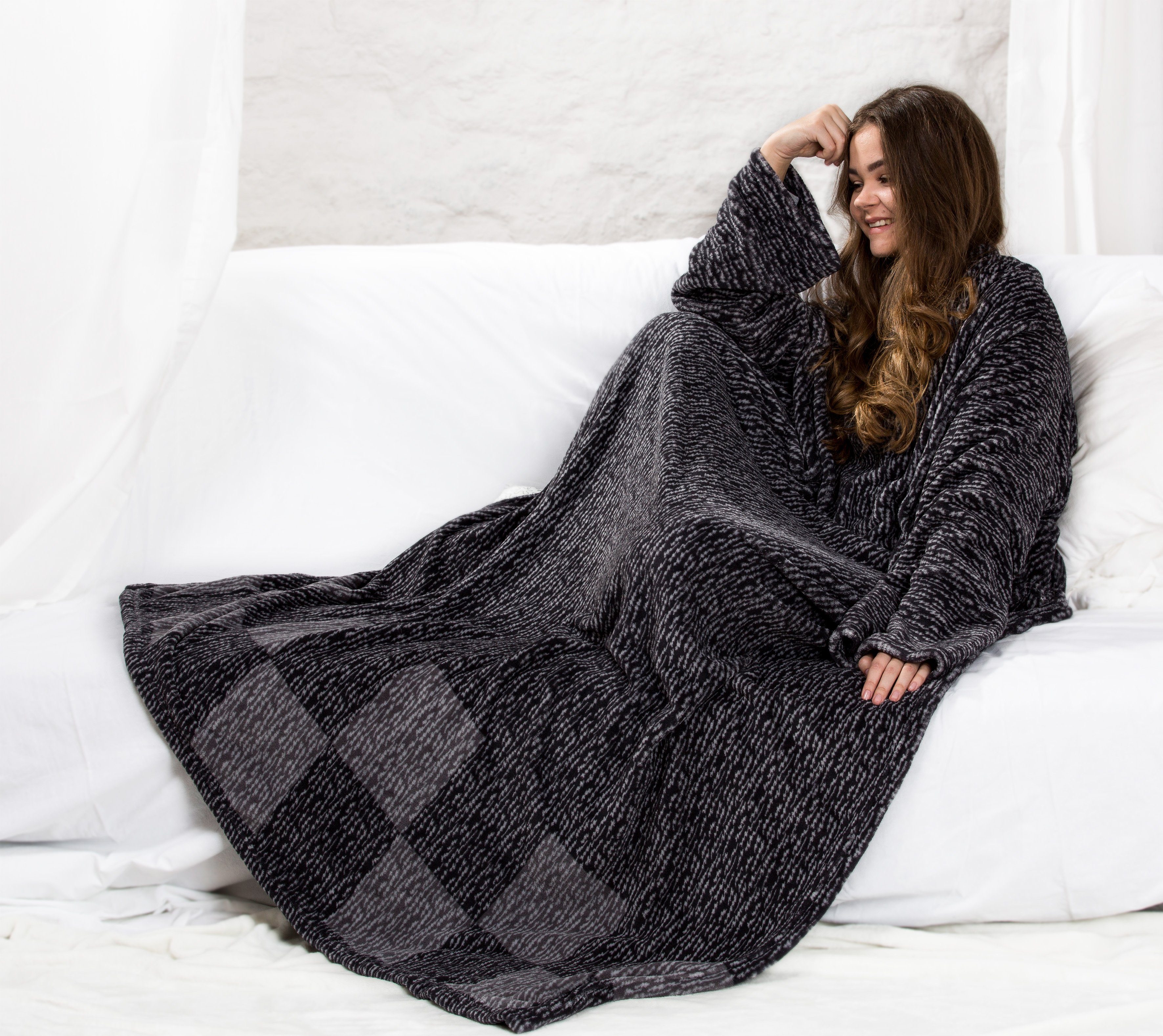 Wohndecke, Mia Cossotta, Kuscheldecke mit Ärmeln günstig online kaufen
