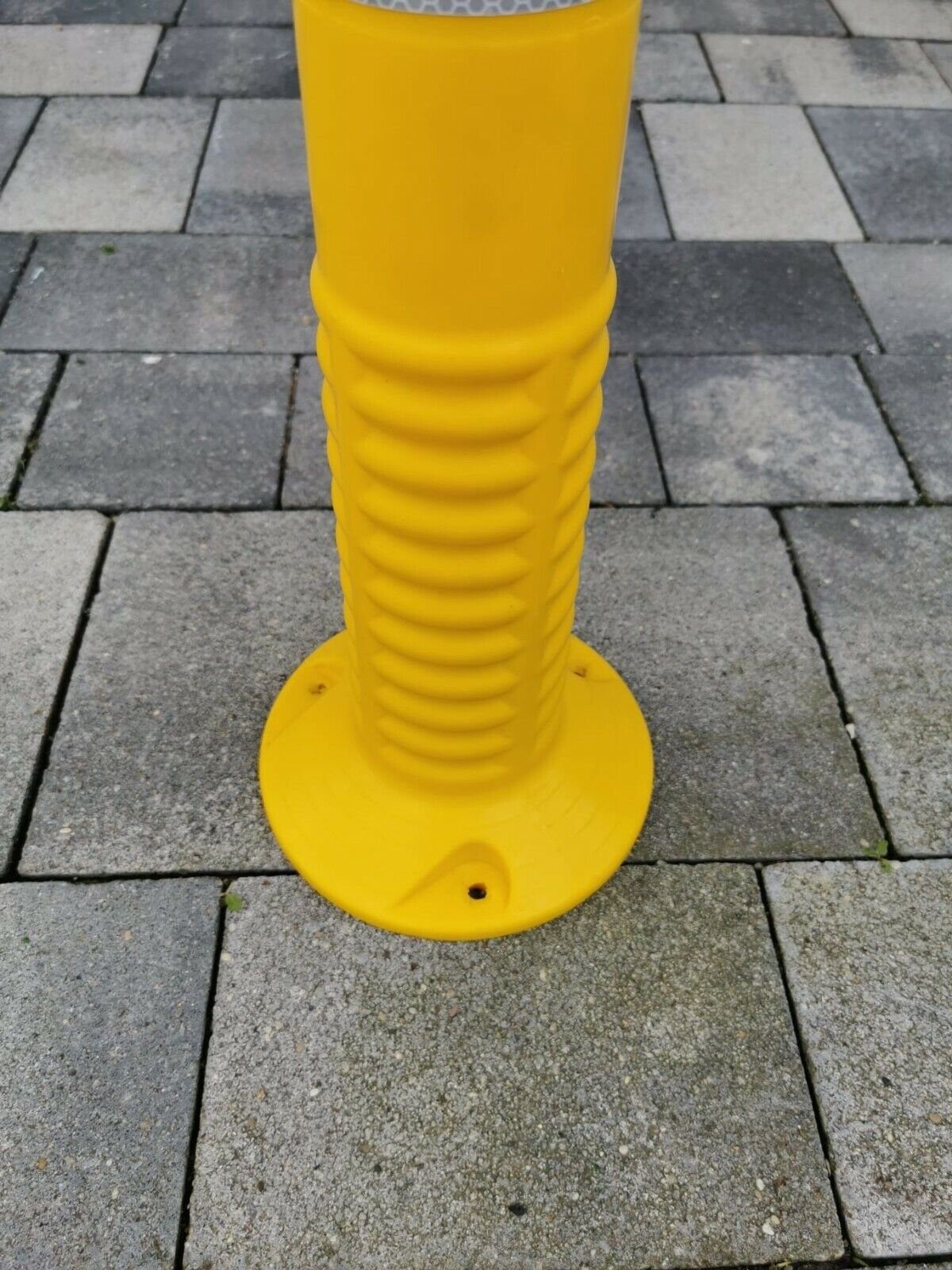 BruKa Absperrpfosten Flexible Leitpfosten GELB Absperrpfosten Pfosten Poller Warnpfosten (1-tlg)