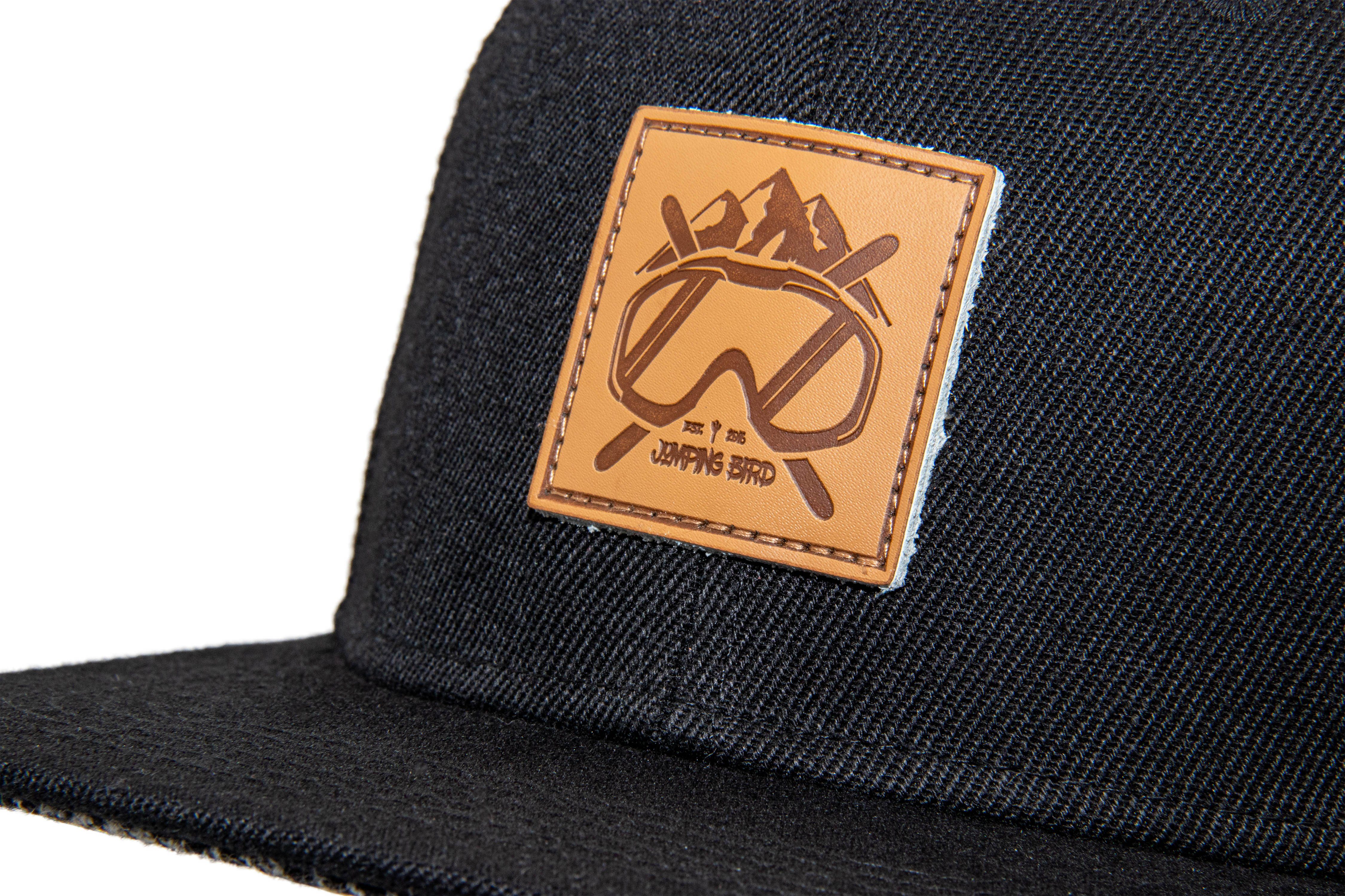 Jumping Bird Snapback Cap Schwarz