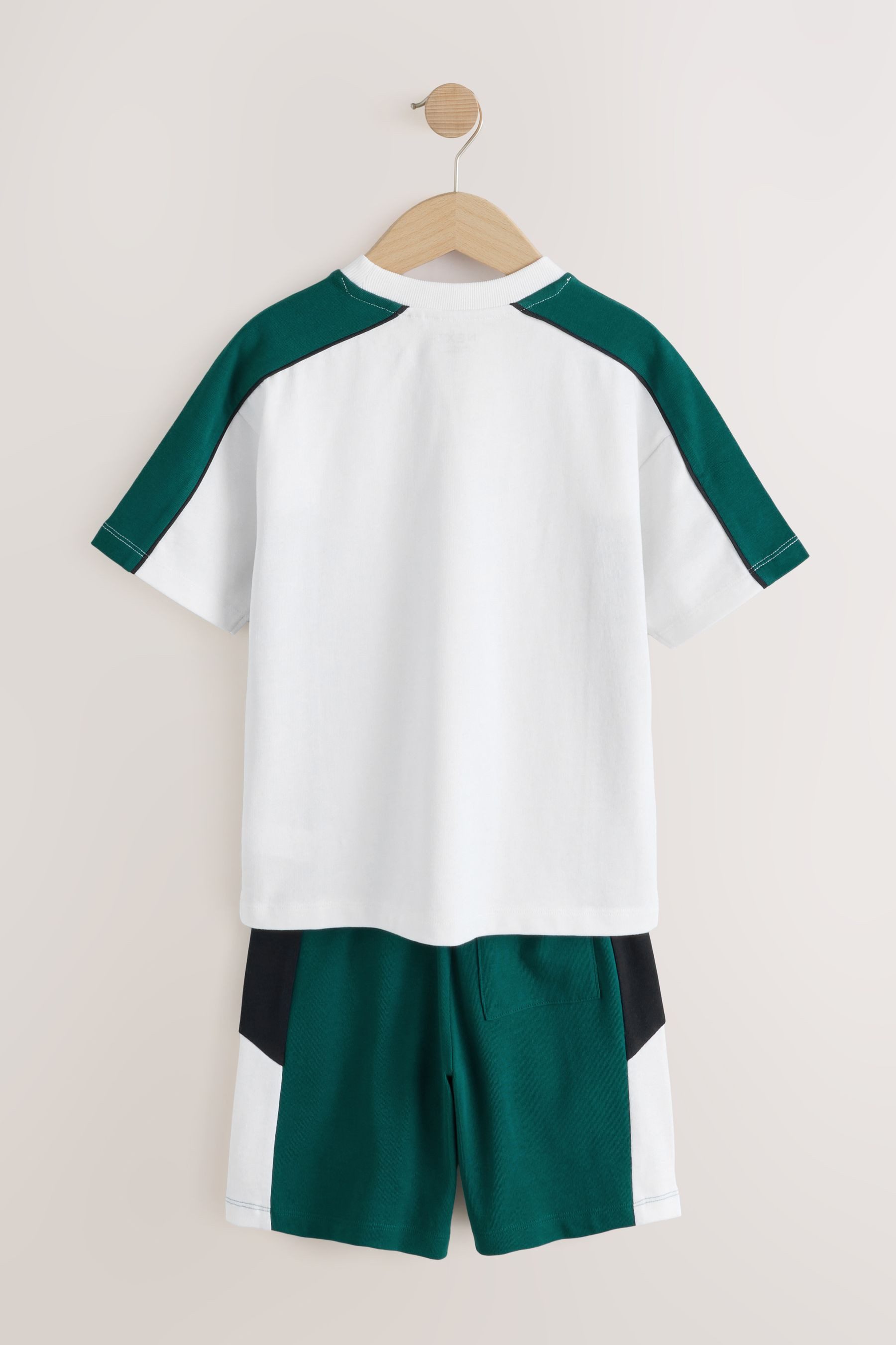Next T-Shirt & Shorts T-Shirt und Shorts mit Blockfarben im Set (2-tlg)