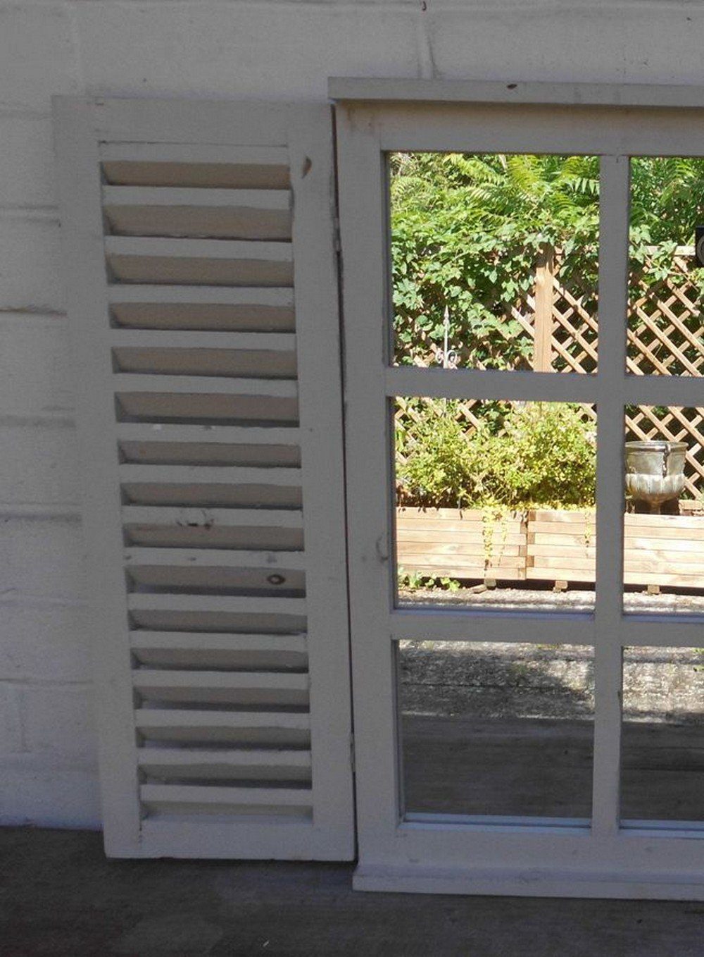 Deko-Impression Wandspiegel creme Landhaus Wandspiegel Fensterläden Wunderschöner 59cm Shabby-Chic