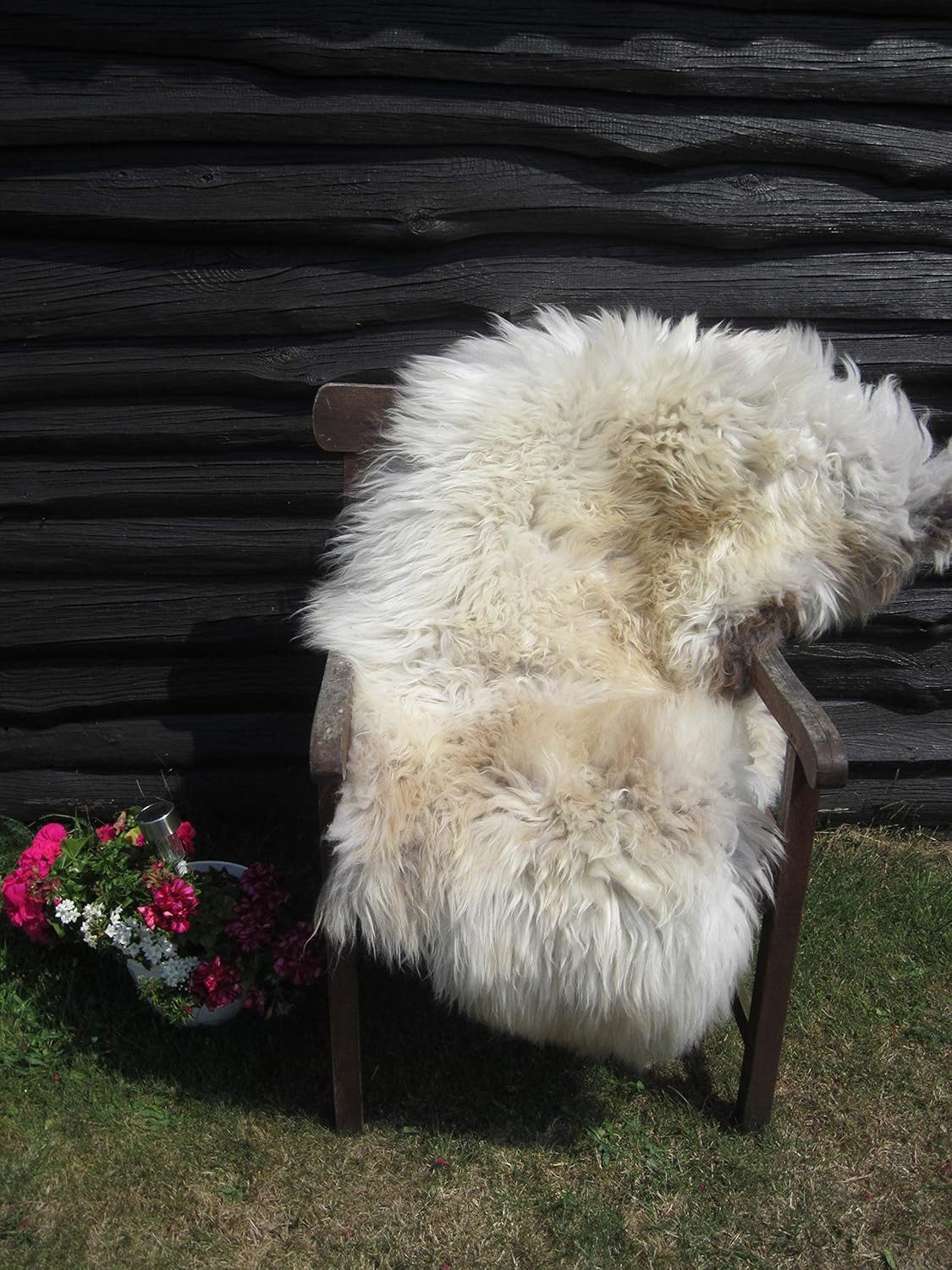 Felltrade Fellteppich Natur Schaffell weiß-braun, 110-170 cm, ökologisch gegerbt, kuschelig weich und pflegeleicht, in verschiedenen Größen erhältlich