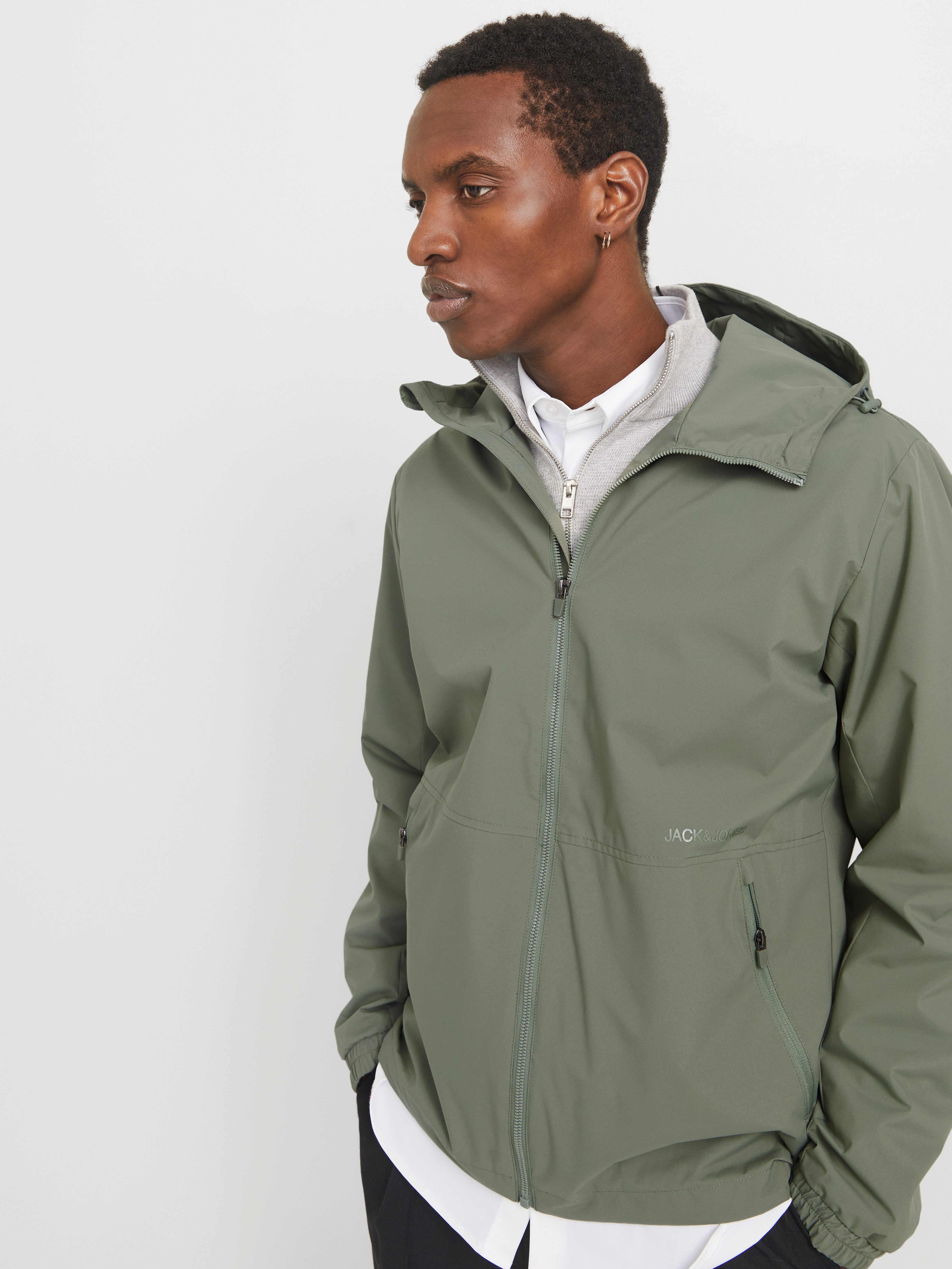 Jack & Jones Outdoorjacke JJEURBAN Jacke mit Kapuze, elastischem Bund und T günstig online kaufen