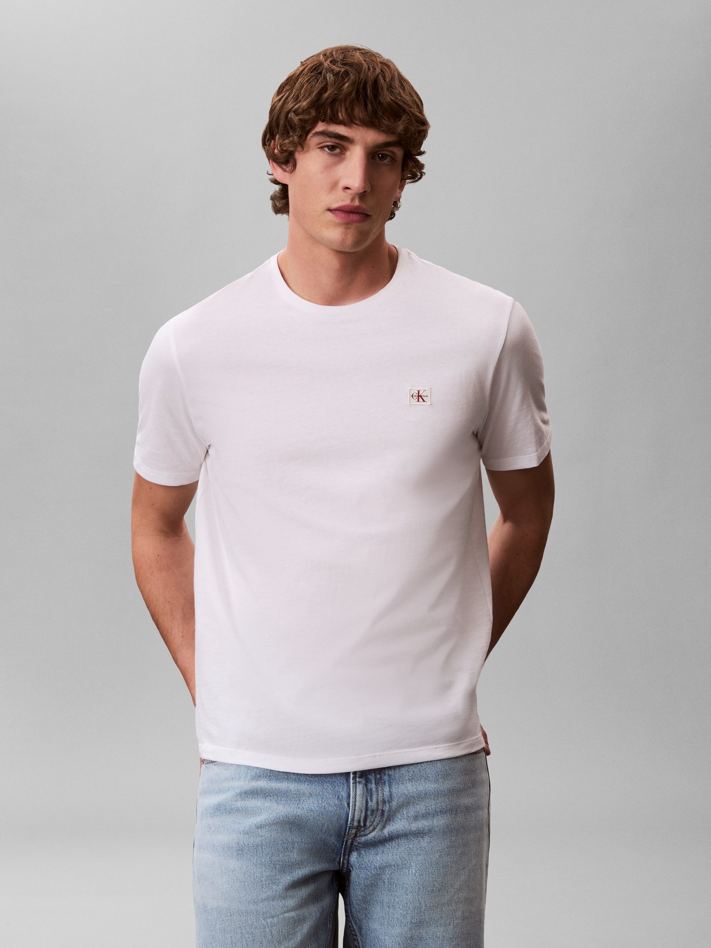Calvin Klein Jeans T-Shirt (Packung, 2-tlg., 2er-Pack) Mit Rundhalsausschnitt