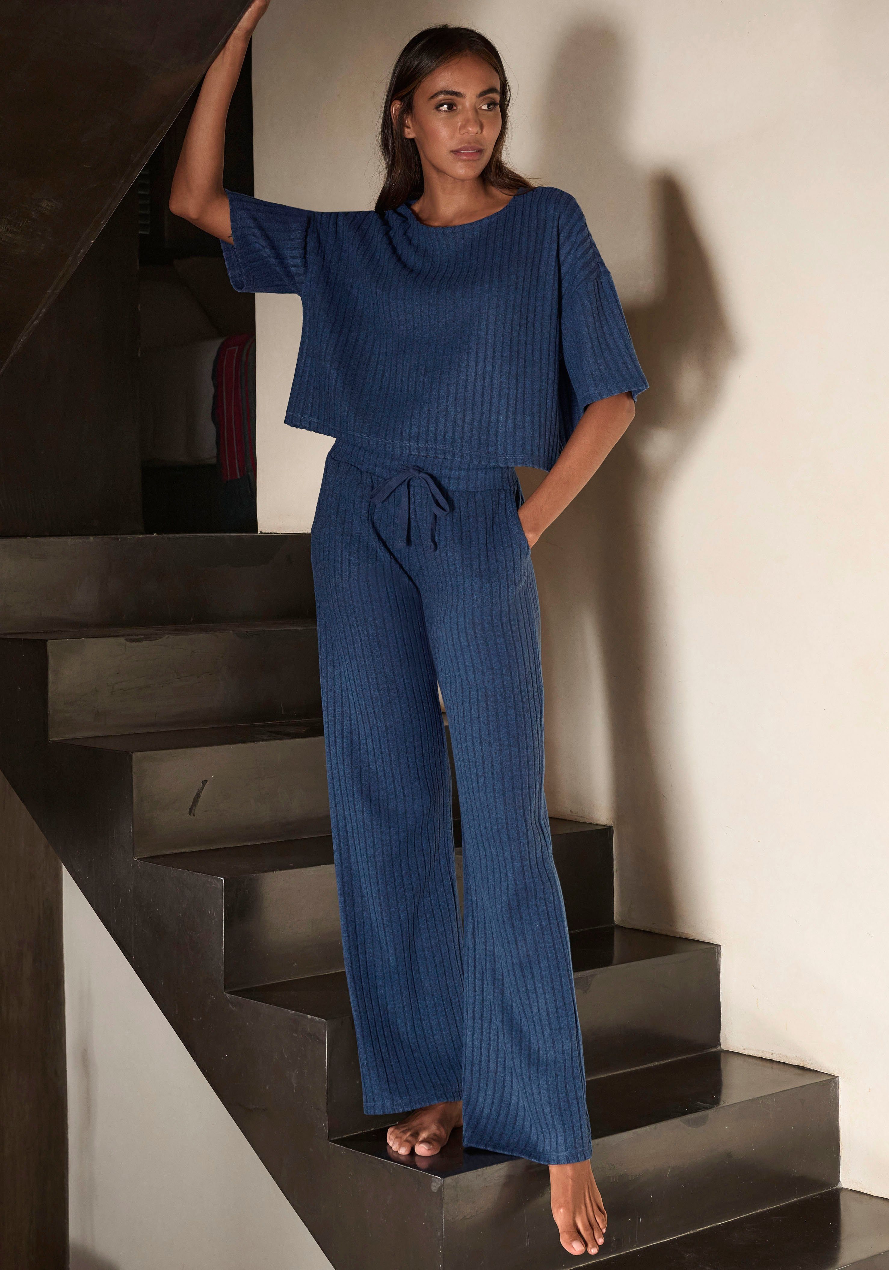 LASCANA Homewearhose -Lounge-/Strickhose mit weitem Bein und seitlichen Taschen, Loungewear