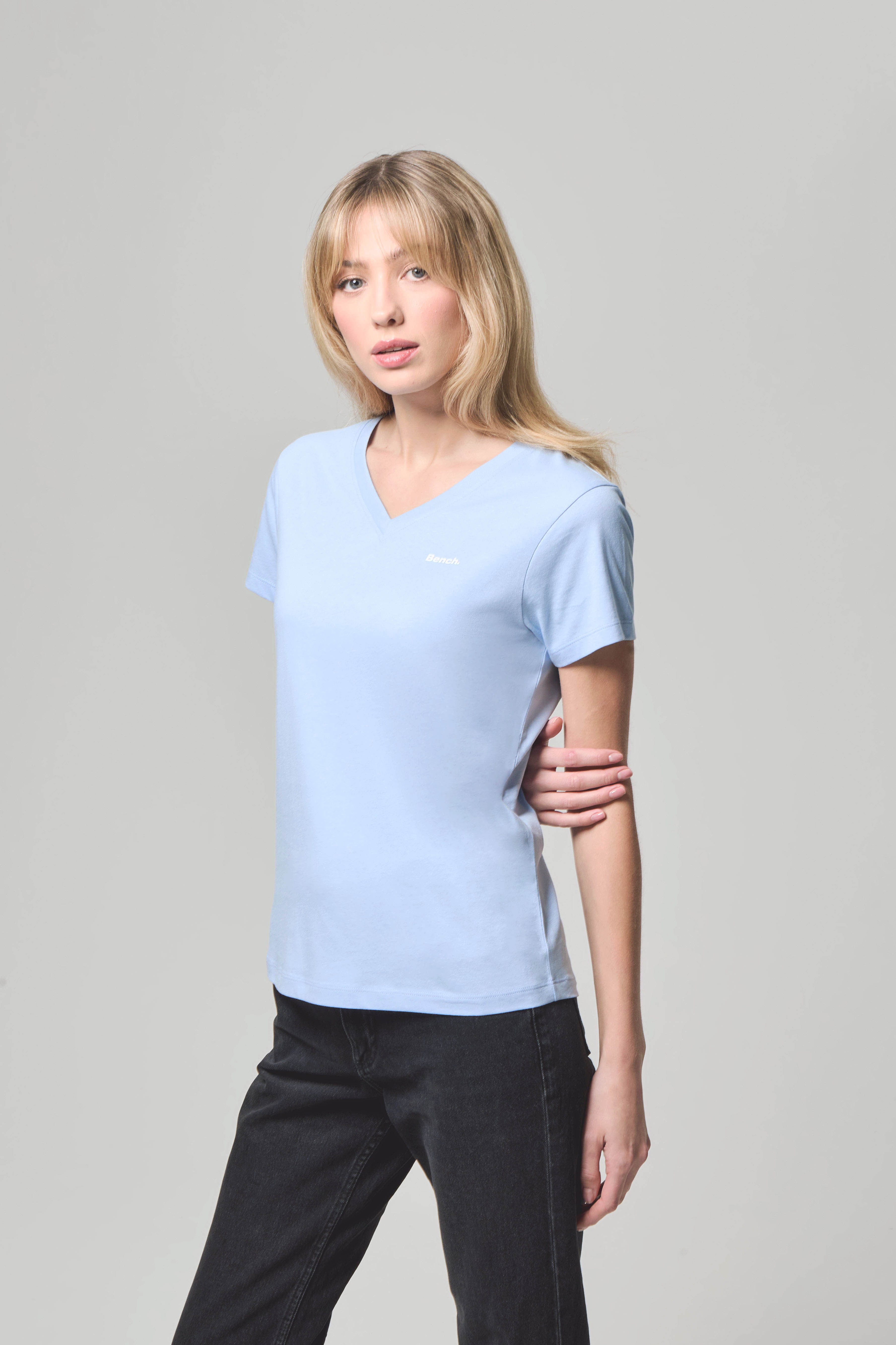 Bench. V-Shirt BELLATRIX günstig online kaufen