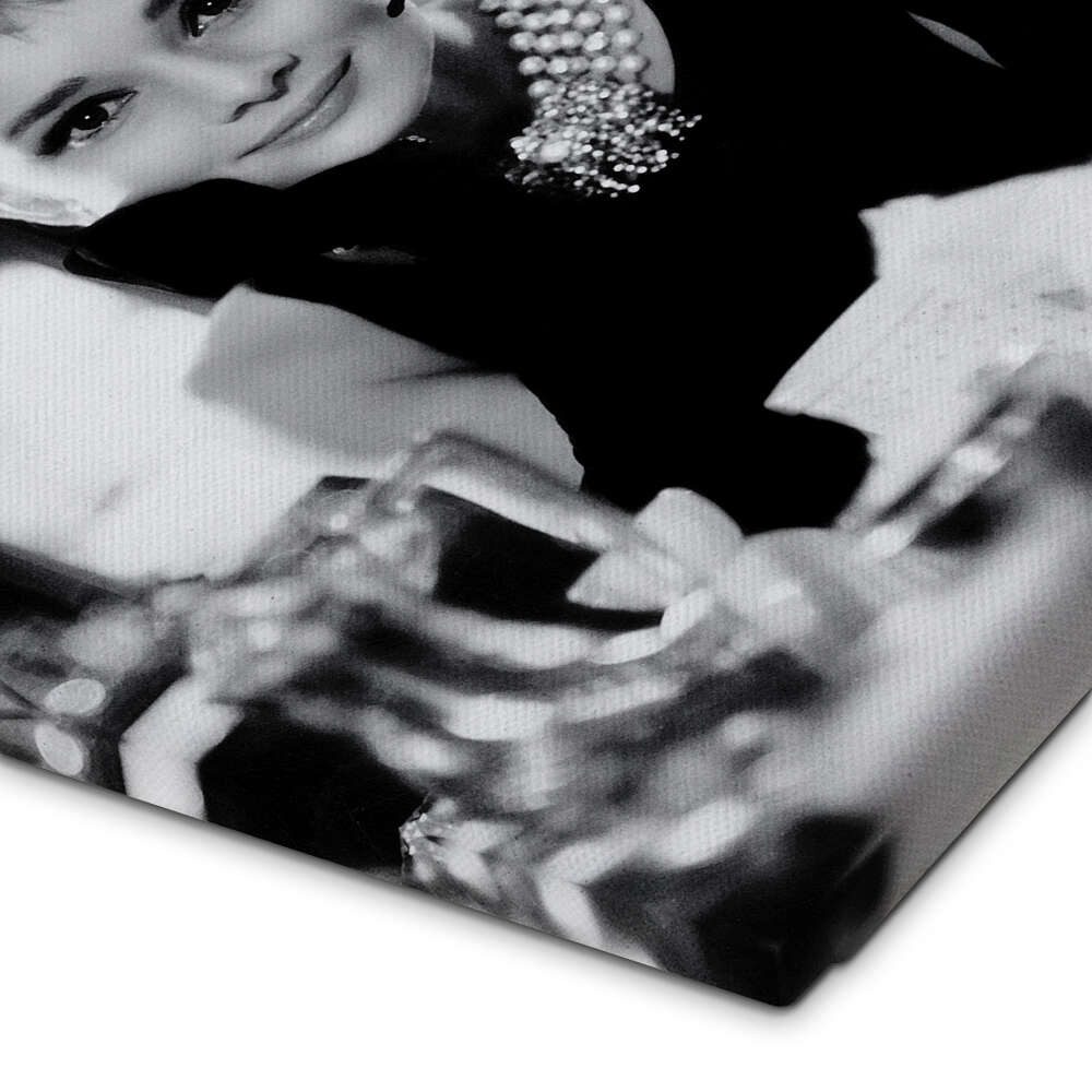Posterlounge Wandbild Audrey Hepburn in Breakfast at Tiffany's, Celebrity Collection, erhältlich als Poster, Leinwandbild, Wandsticker oder Acrylglasbild – Bild 3 von 5