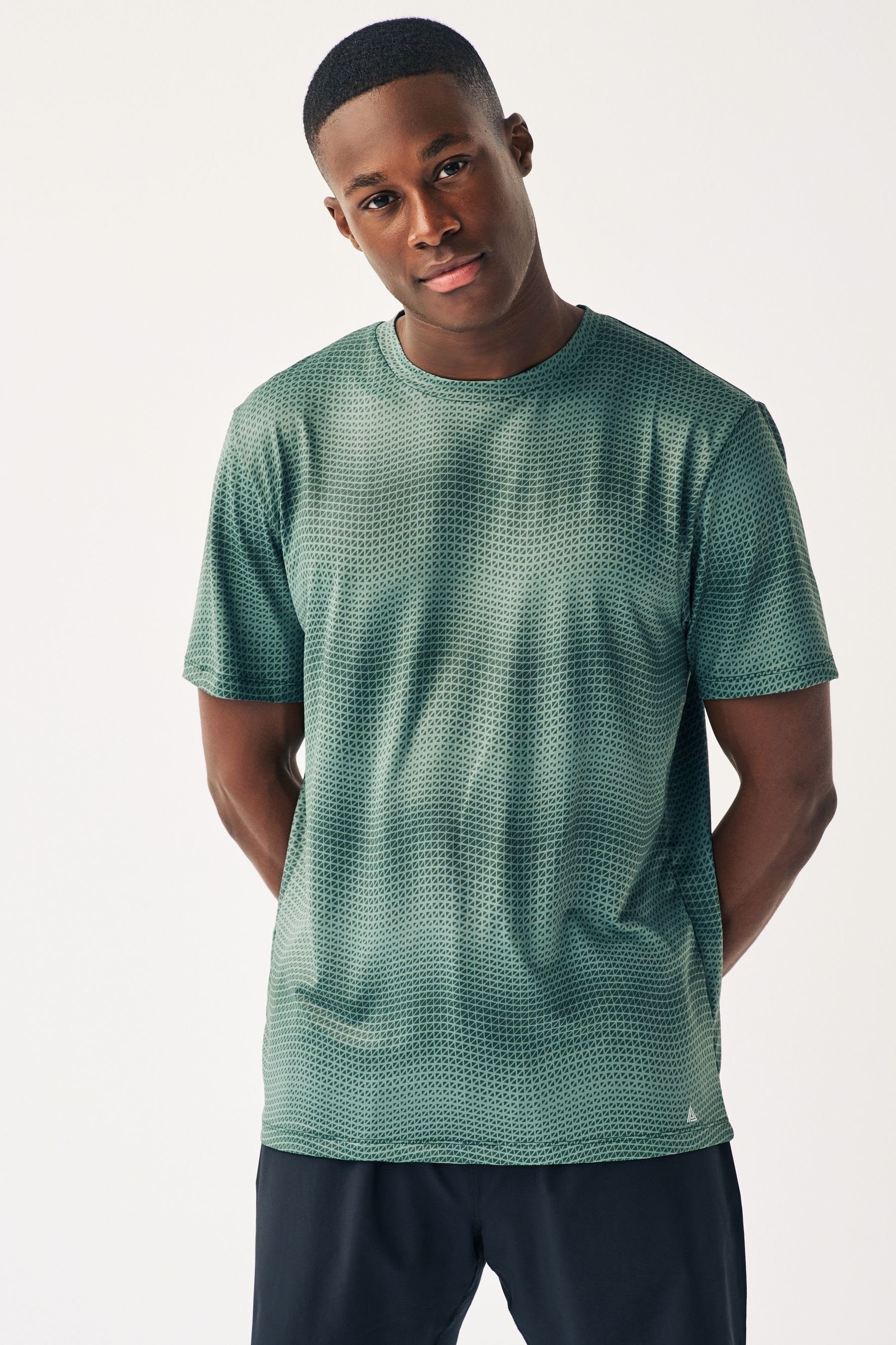 Next Trainingsshirt Sportshirt mit Aufdruck (1-tlg) Khaki Green