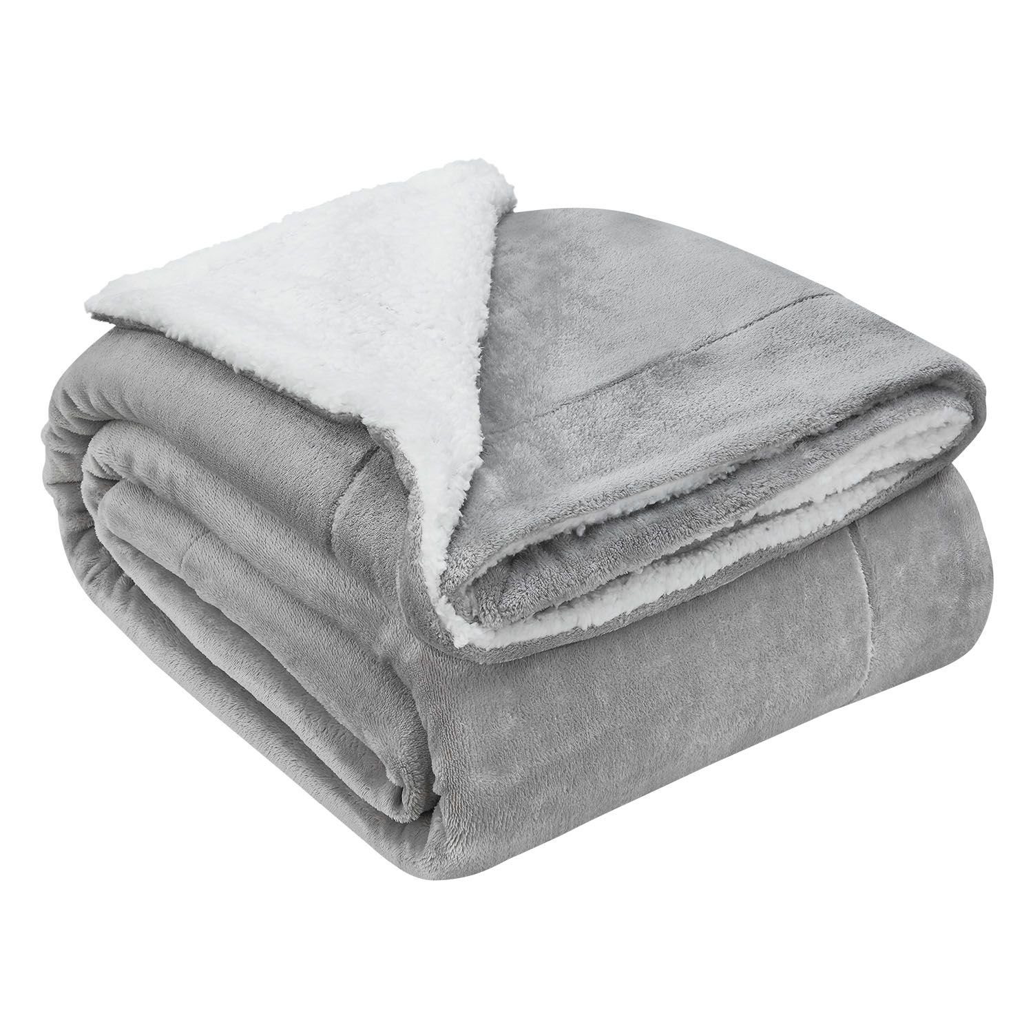 Tagesdecke Fleecedecke 220x240 cm, Juskys, doppelseitige Decke, mit Sherpa und Fleece, kuschelig und weich