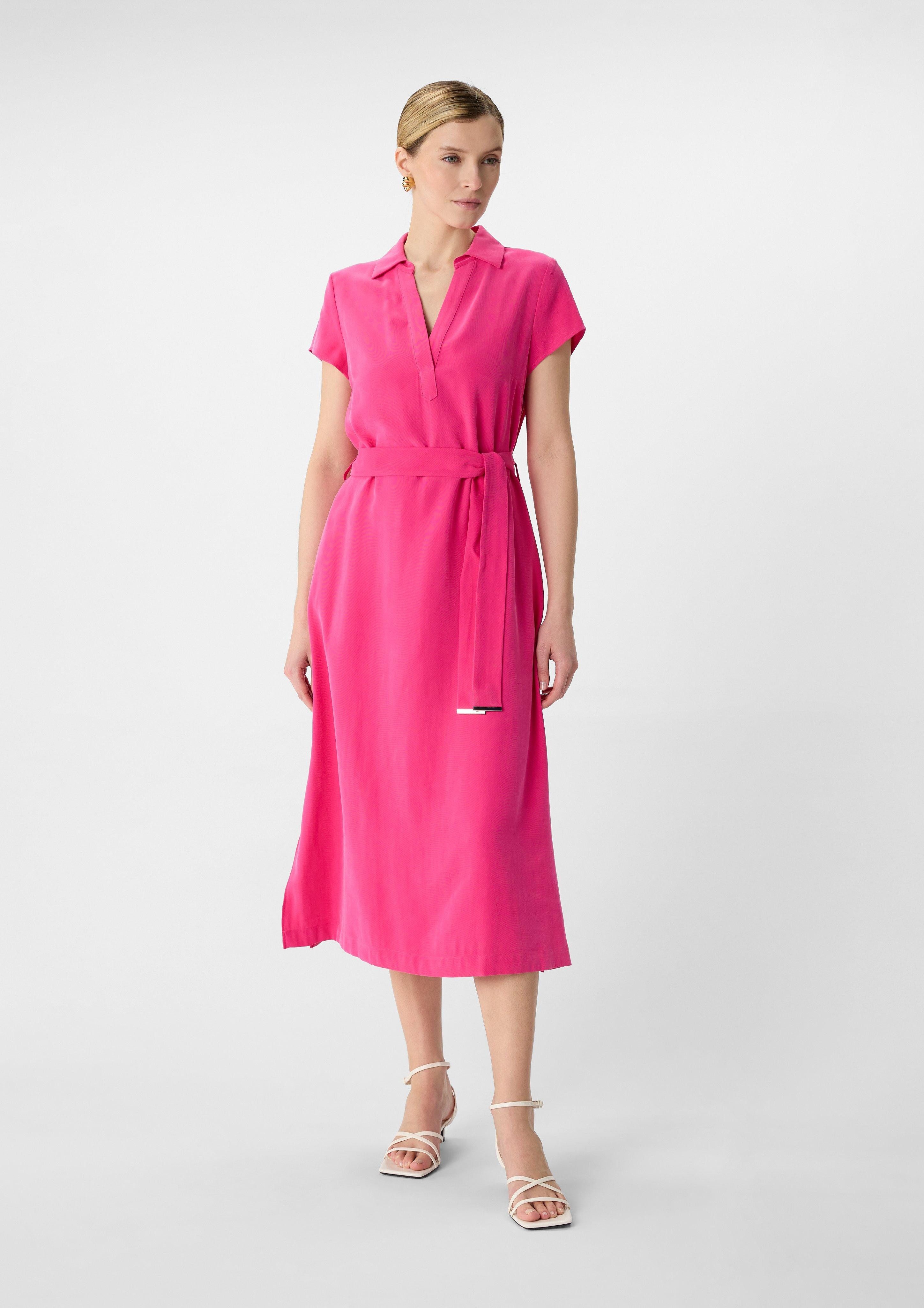 Maxikleid Kurzärmeliges Midikleid aus Viskosemix mit V-Ausschnitt
