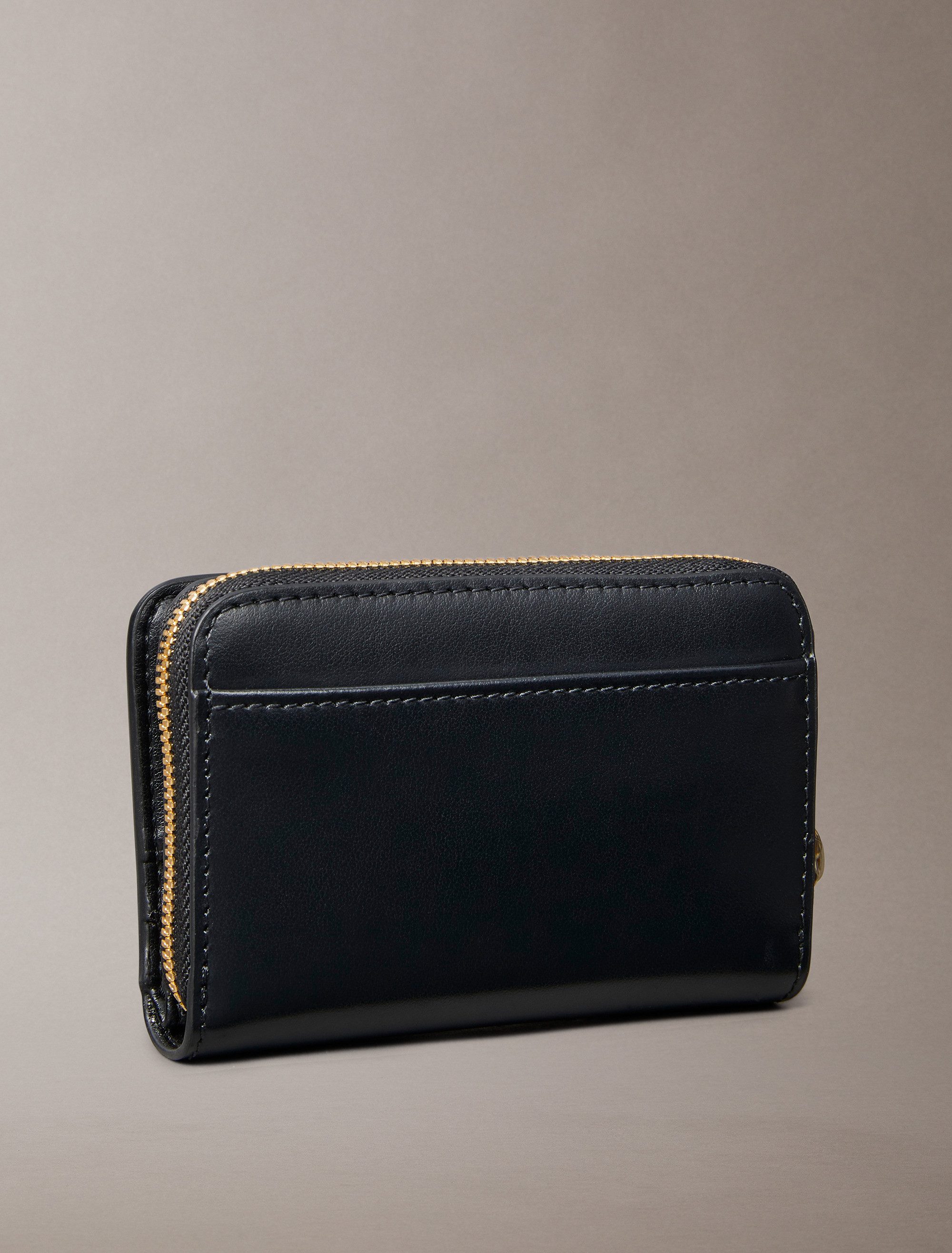 Calvin Klein Geldbörse CK PULLER MEDIUM FLAP ZIP AROUND, Damen Geldbörse, Portemonnaie mit CK-Schmuck-Logo