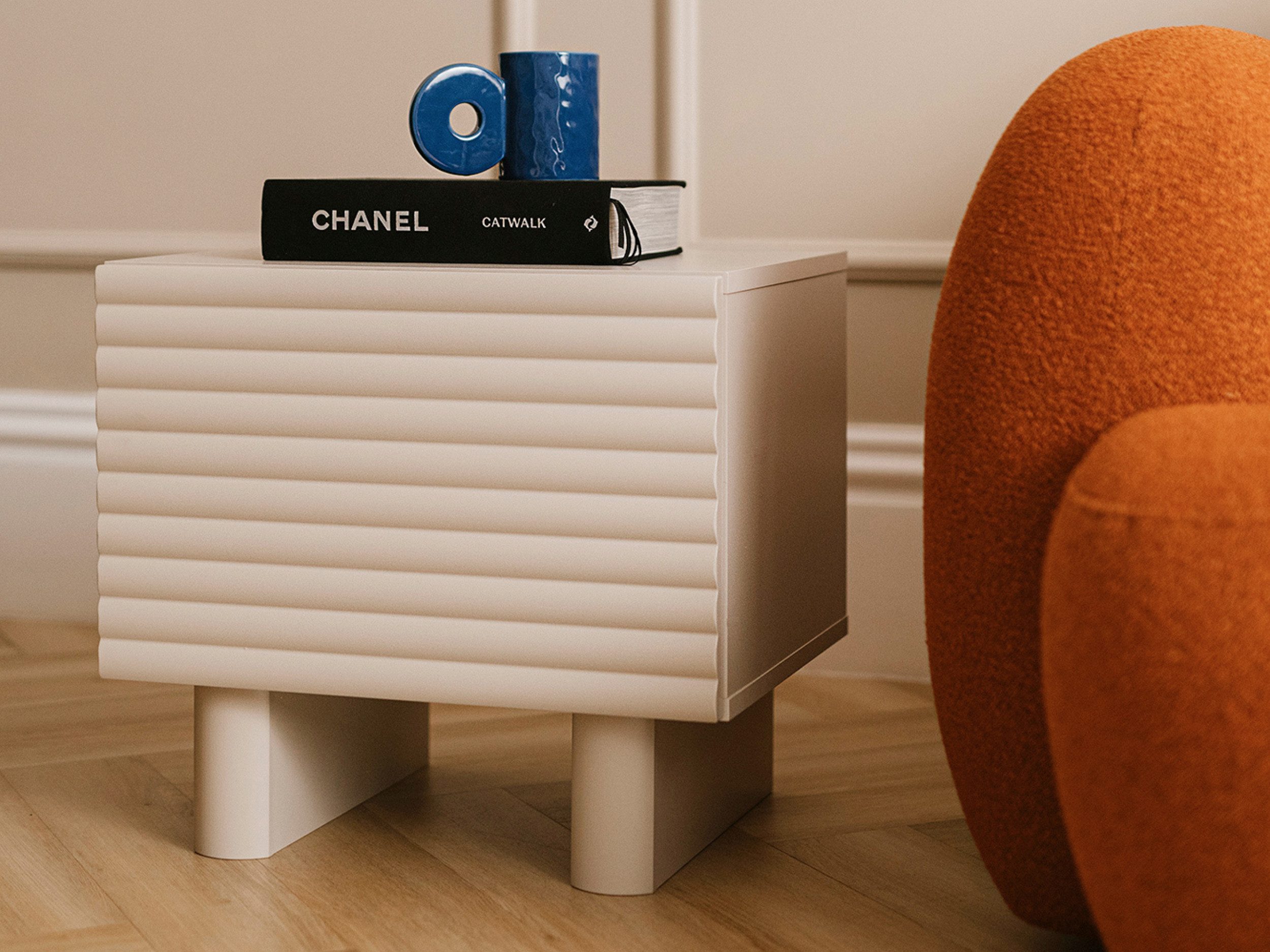 Beautysofa Nachttisch TORINO im modernen Stil (Farbe in kaschmir, mit 1 Tür günstig online kaufen