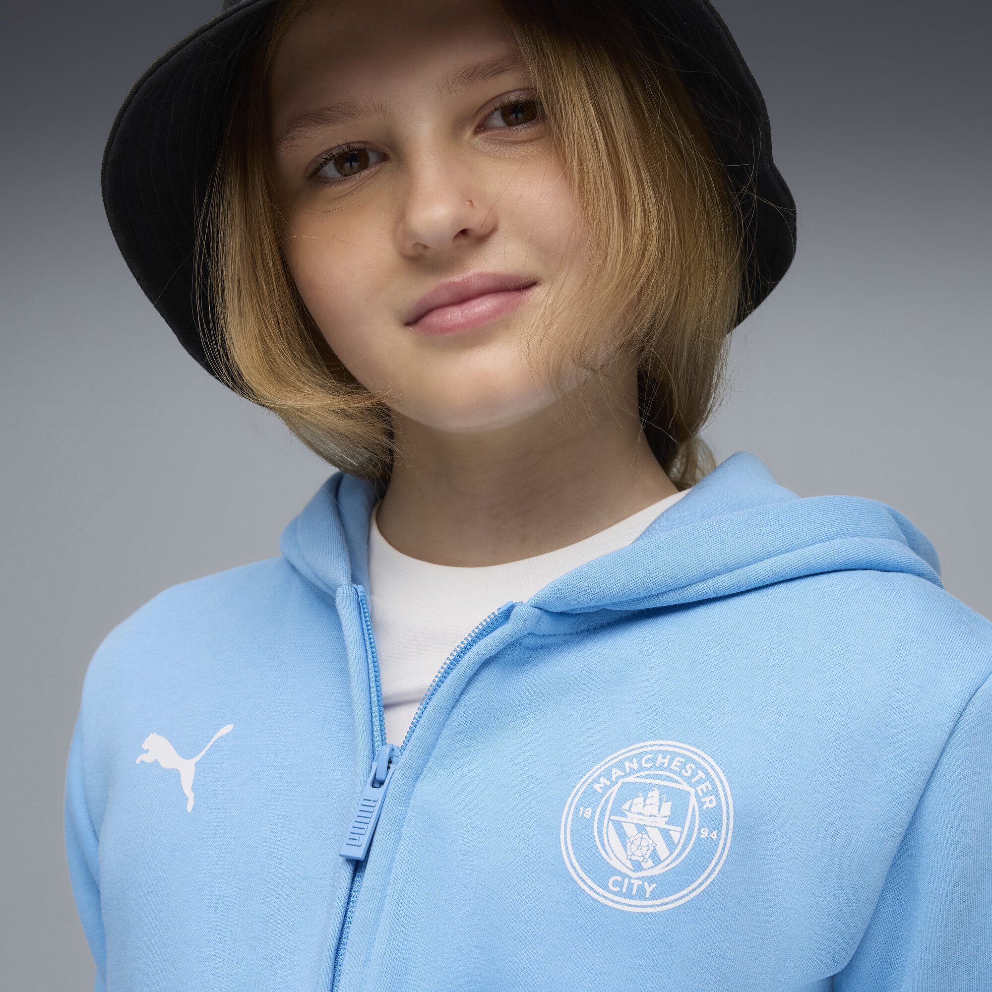 PUMA Sweatjacke Manchester City FtblEssentials Kapuzenjacke Jugendliche