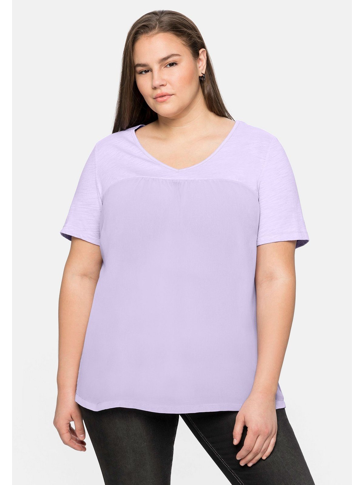 Sheego T-Shirt Große Größen im Materialmix, in A-Linie lavendel | V-Shirts