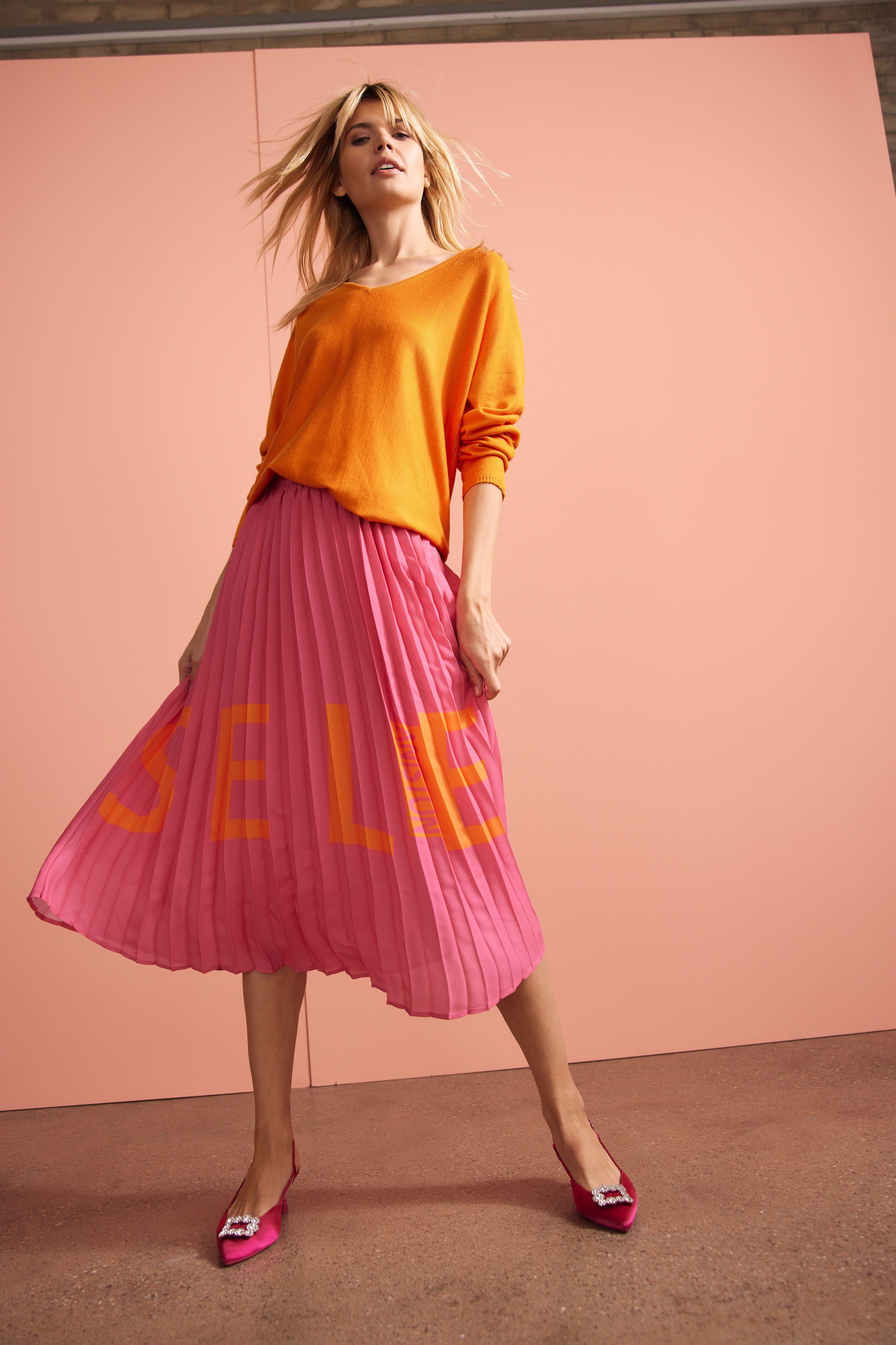 Aniston SELECTED V-Ausschnitt-Pullover im orange Oversize-Look