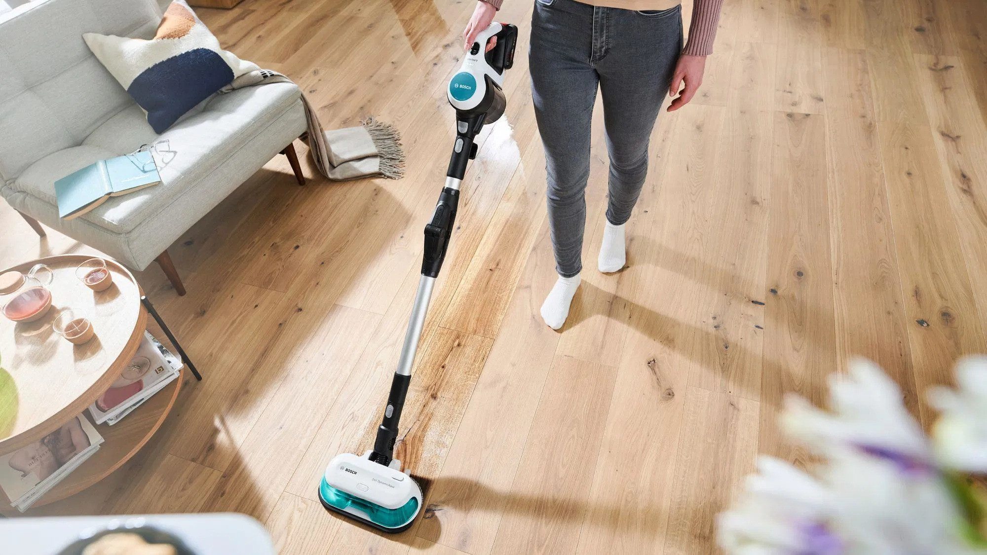 BOSCH Akku-Stielstaubsauger Unlimited 7 ProHygienic Aqua Akku Wisch Sauger, Beutellos, Wischen & Saugen