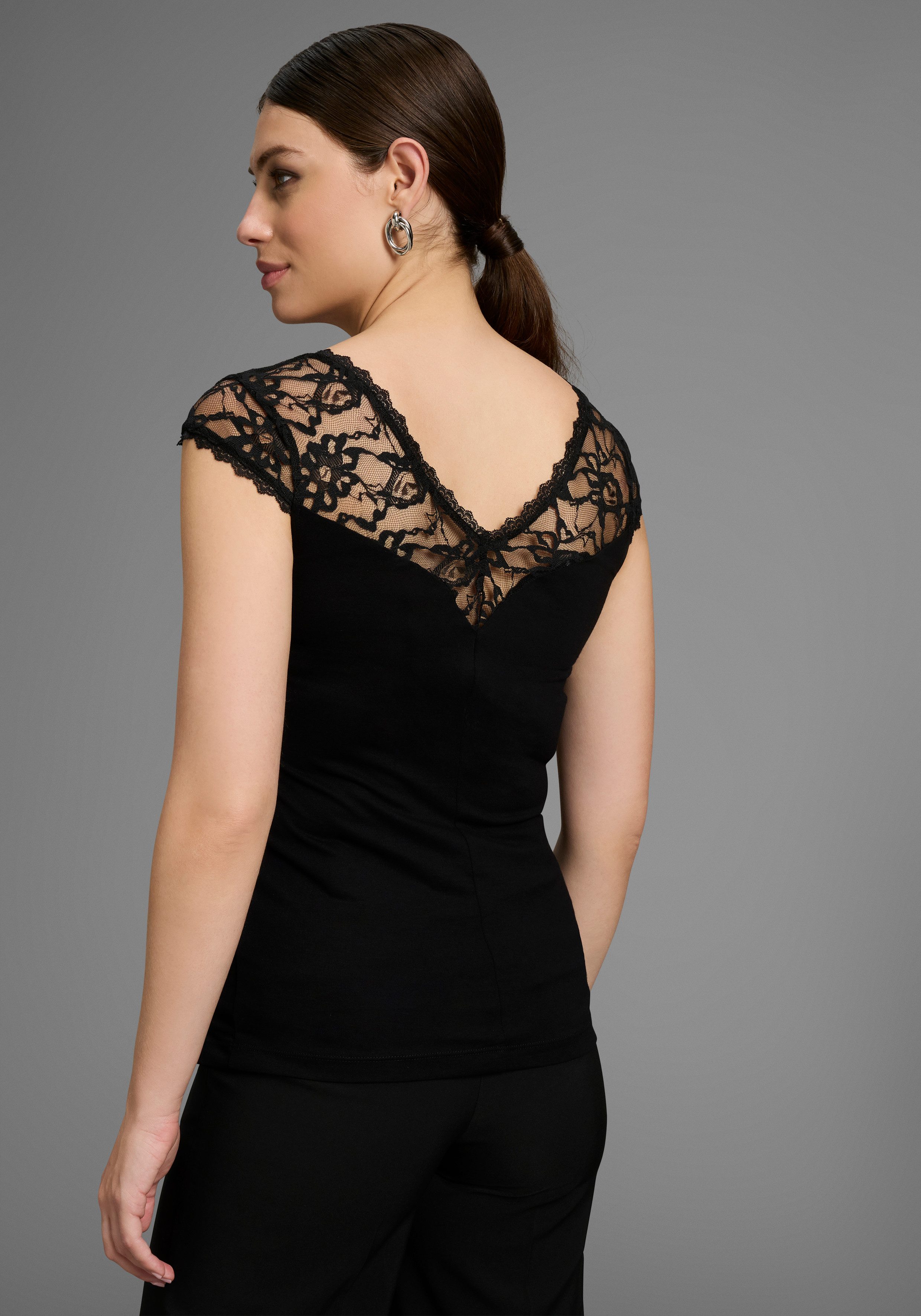Melrose Spitzenshirt taillierter Schnitt, elastisches Material, günstig online kaufen