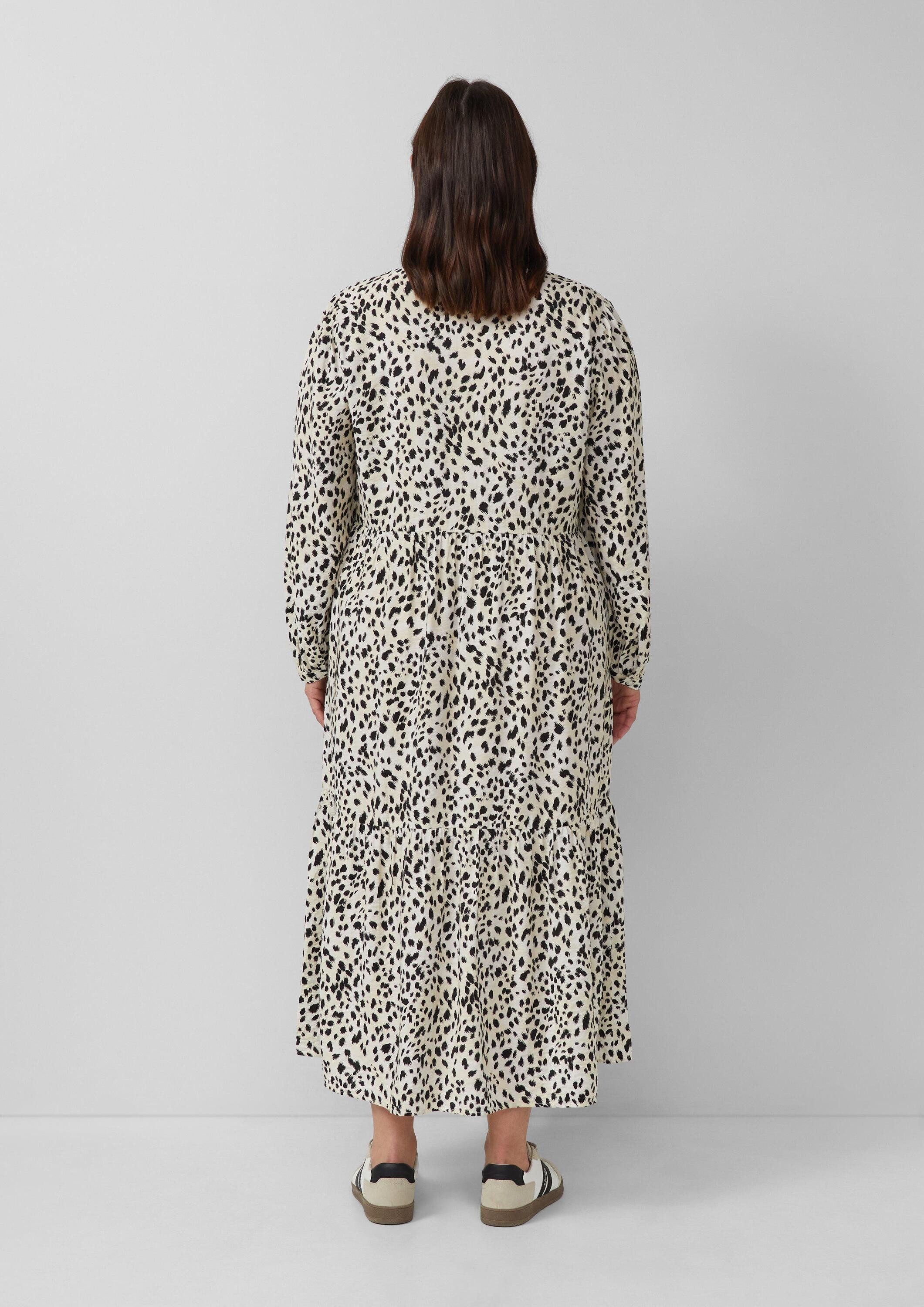 s.Oliver Midikleid Kleid Viskosemix-Kleid mit Hemdkragen und Raffung