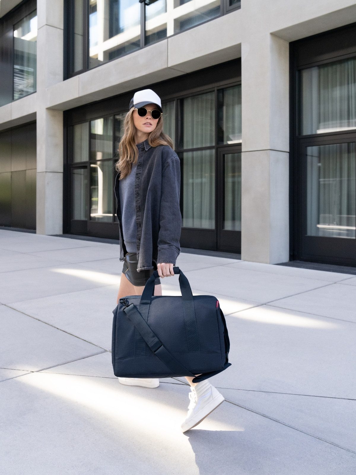 REISENTHEL® Reisetasche allrounder L twist navy – Bild 5 von 5