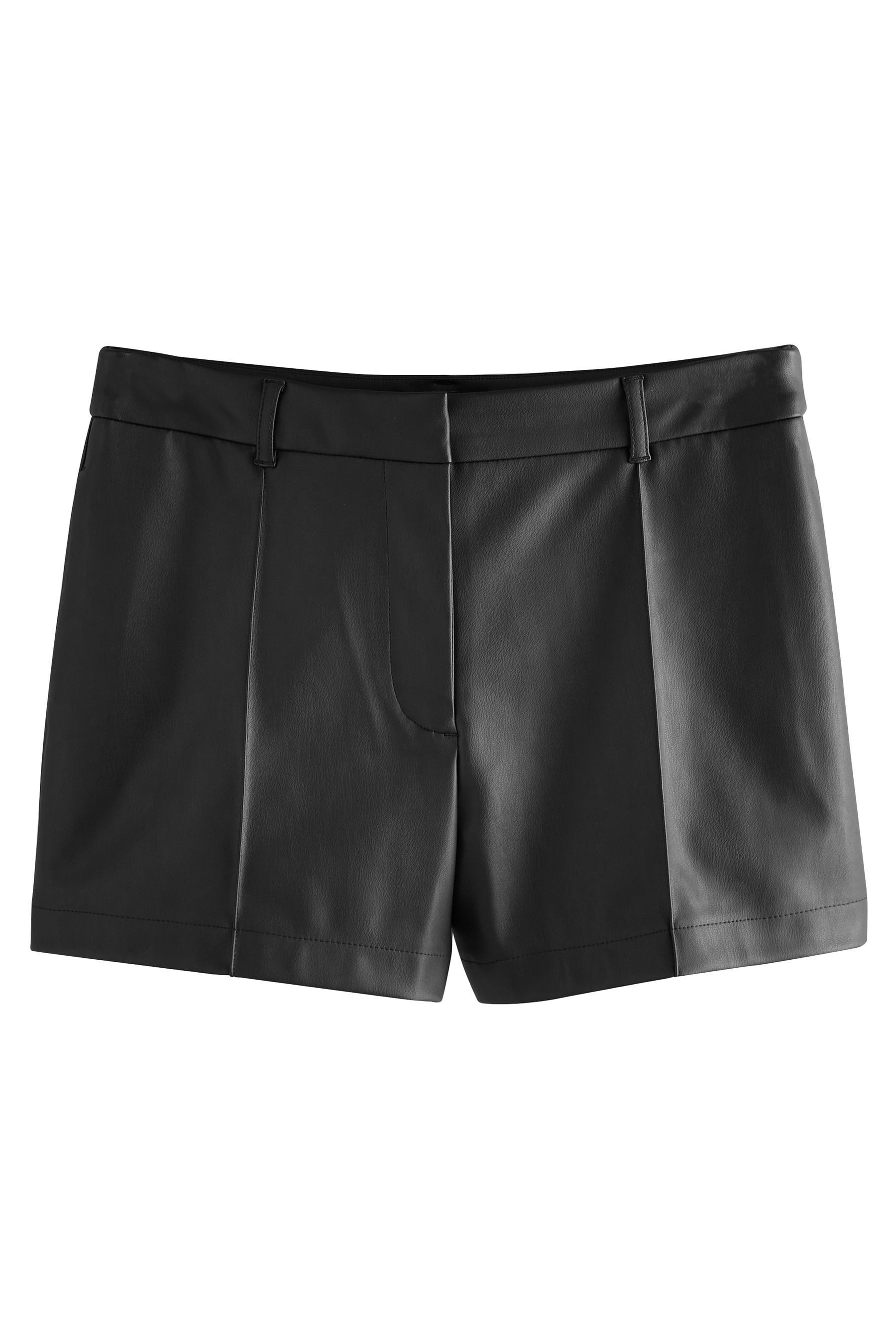 Next Shorts Minishorts aus Kunstleder (1-tlg)