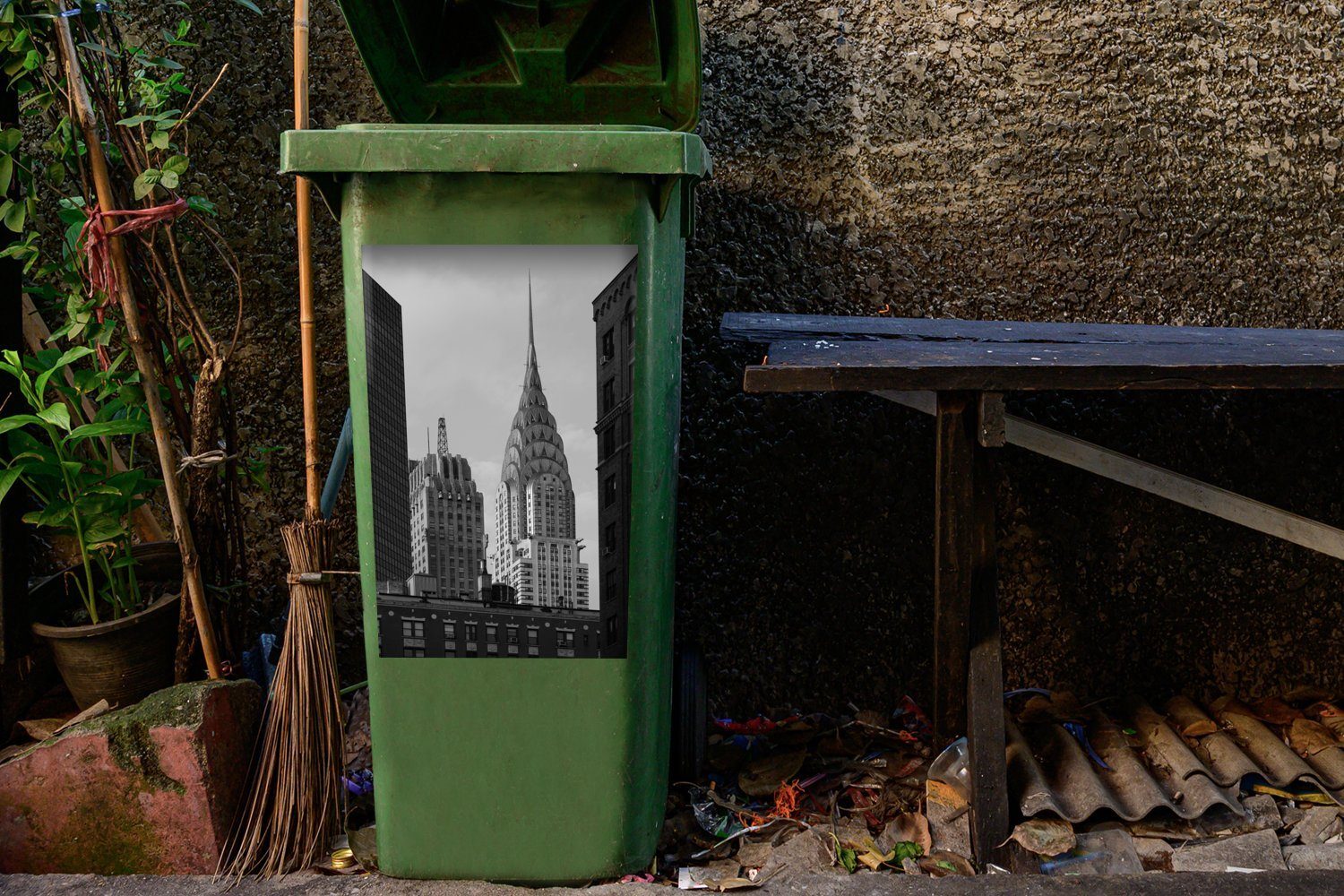(1 - Mülltonne, Wolkenkratzer Container, - Weiß Schwarz Abfalbehälter St), Mülleimer-aufkleber, Sticker, MuchoWow Wandsticker - Manhattan