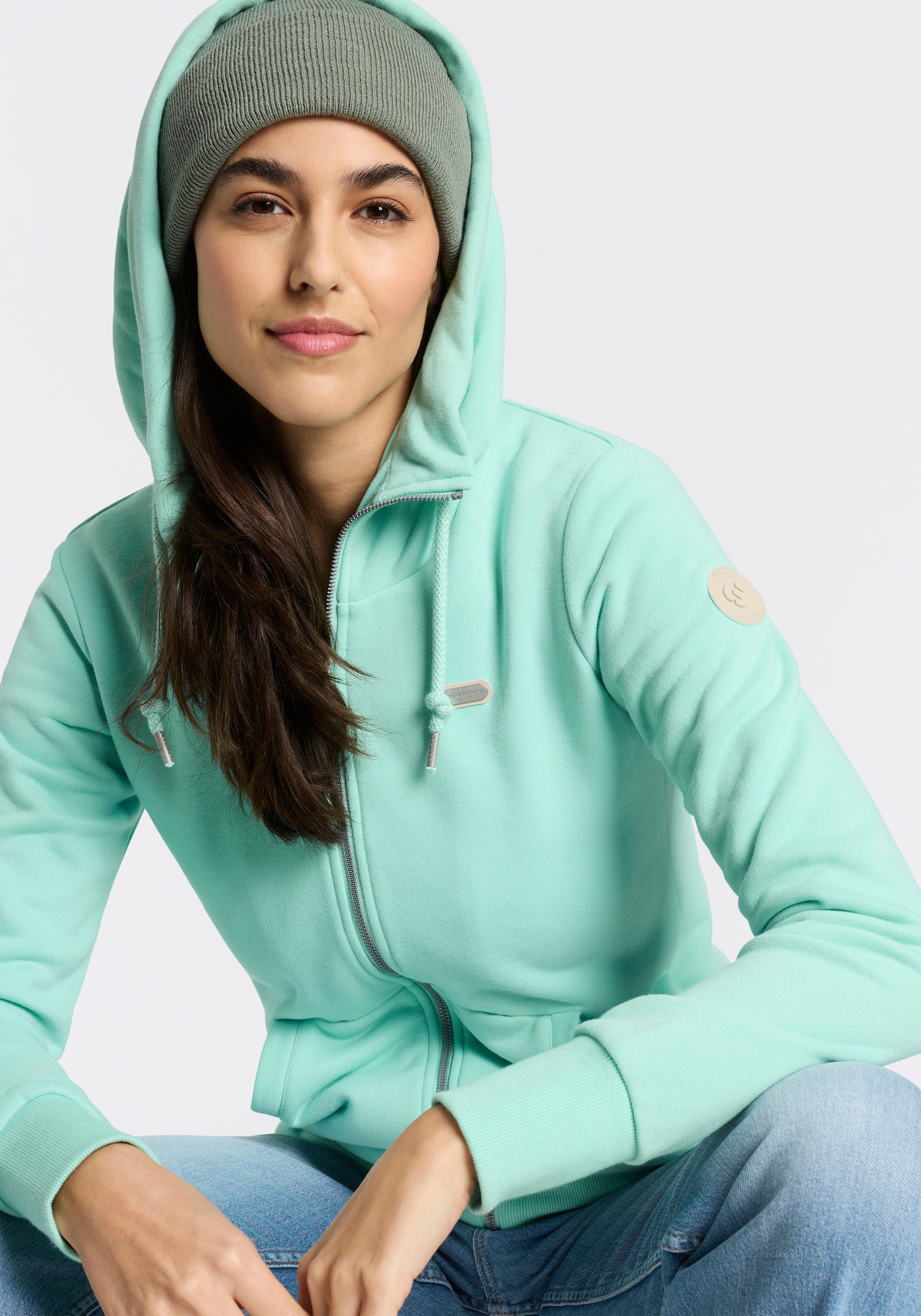 Ragwear Kapuzensweatjacke NESKIA ZIP B O mit hochgeschnittener Kapuze mit Kordel