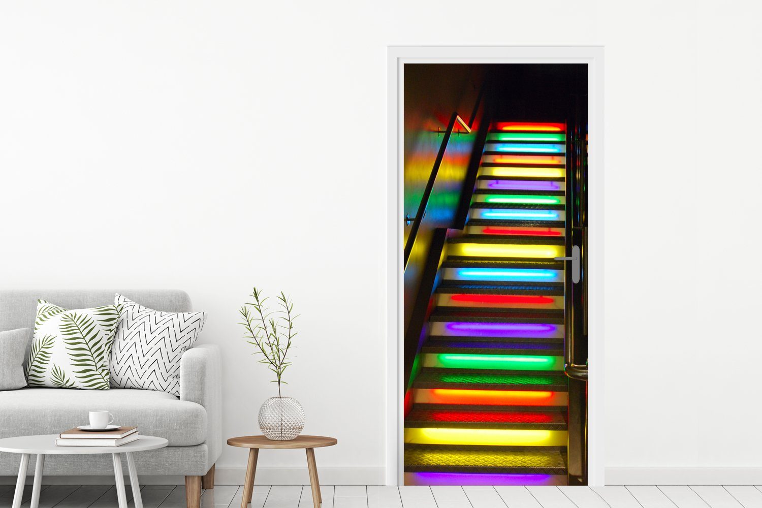 Fototapete Beleuchtete Farben in Treppen für Regenbogens, des Türaufkleber, Tür, Türtapete MuchoWow (1 cm St), Matt, den bedruckt, 75x205