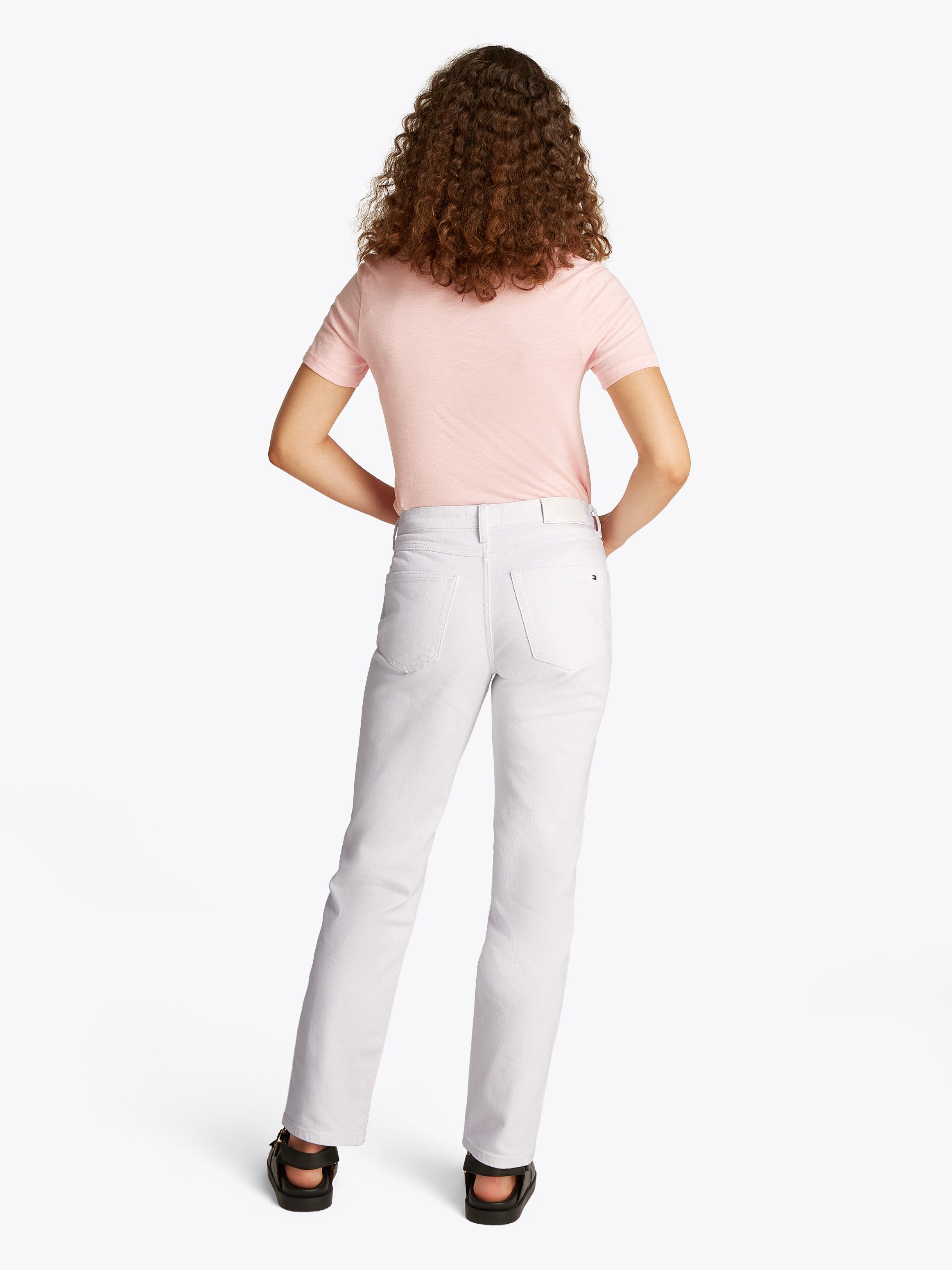 Tommy Hilfiger Straight-Jeans CLASSIC STRAIGHT RW mit Logo-Badge, in Knöchellänge