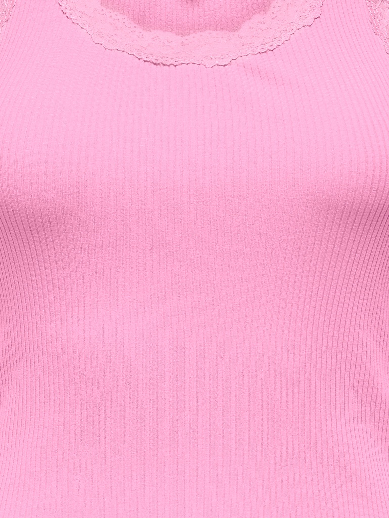 ONLY Tanktop ONLSARA – Tanktop mit Spitzendetail am Ausschnitt Baumwollmischung, regular fit