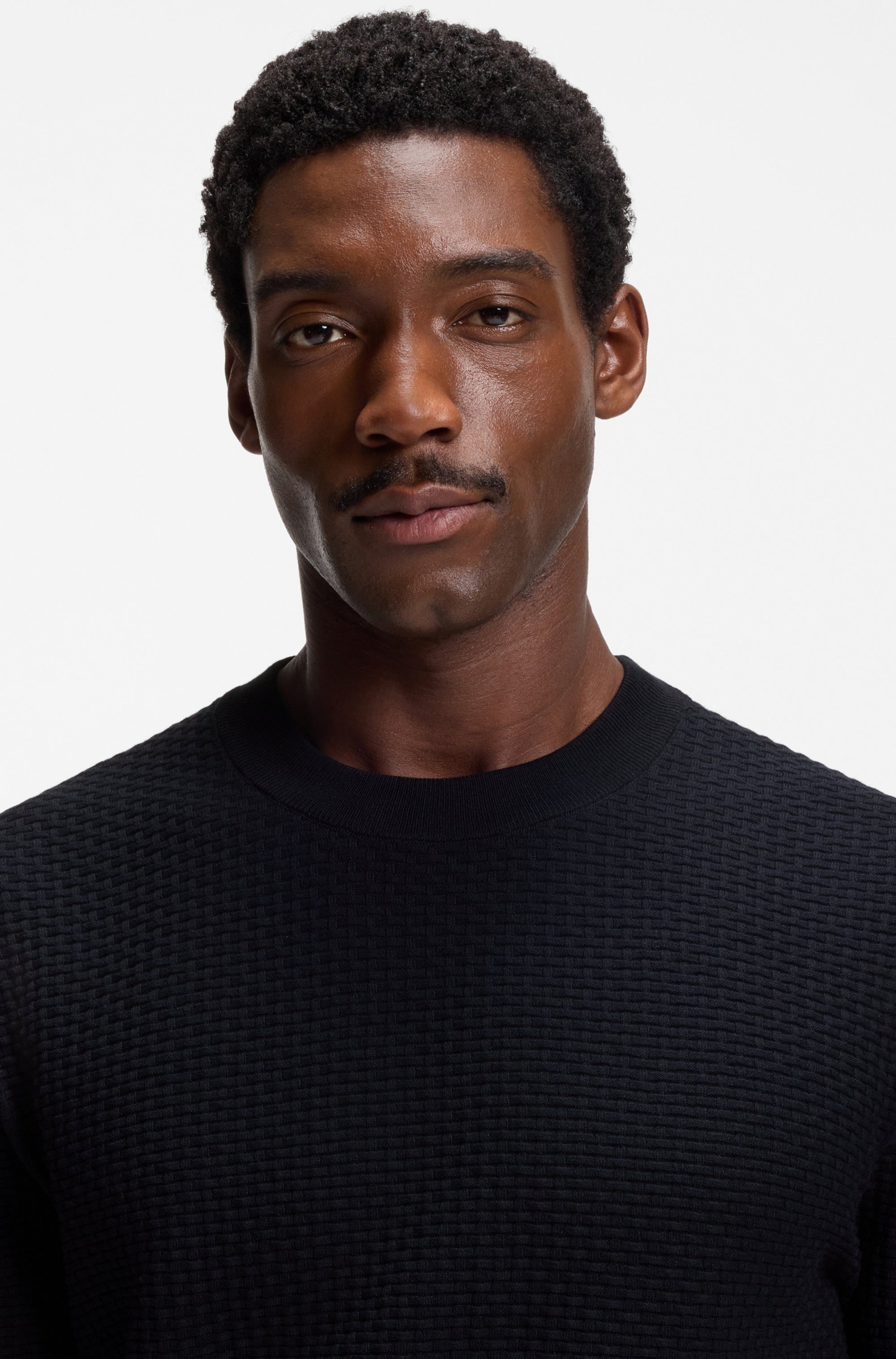 BOSS Kurzarmpullover Nilton Premium Menswear Business-Casual-Look, Strukturstrick-Material