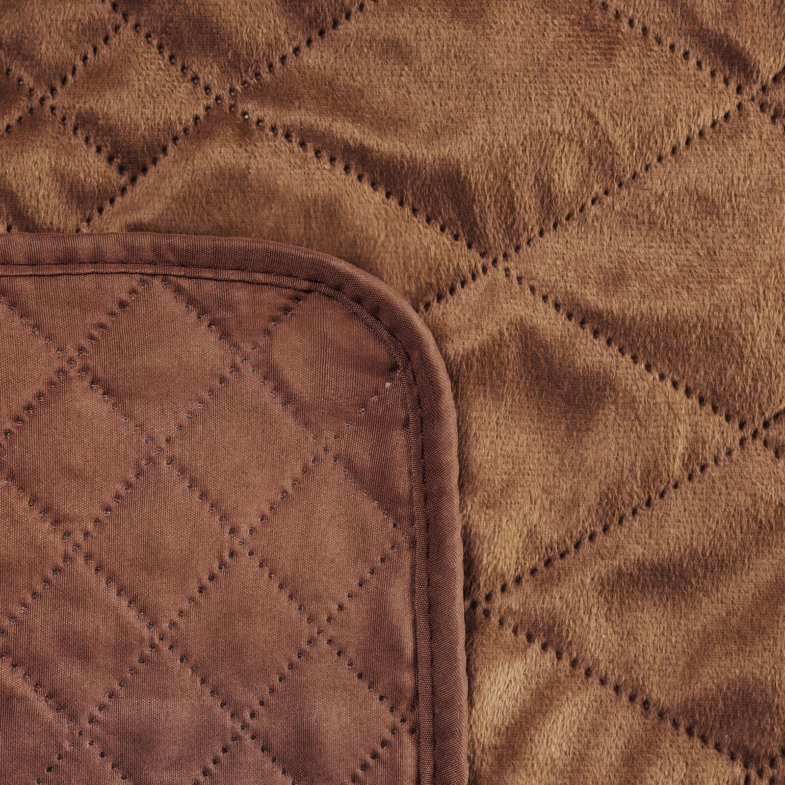 Design91 Tagesdecke LUIZ, gesteppter Bettüberwurf aus Velours – weich, stylvoll & vielseitig