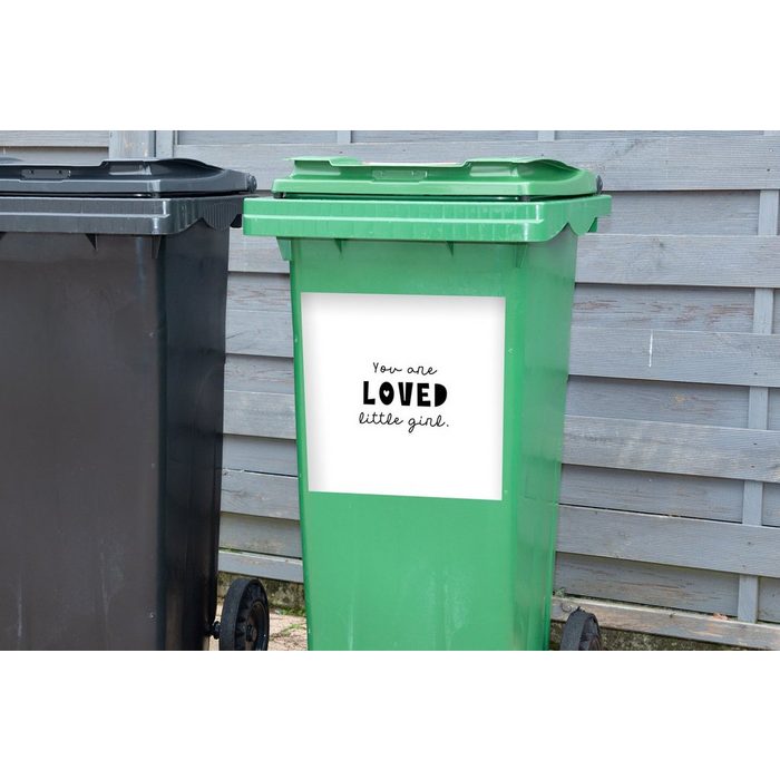 MuchoWow Wandsticker Zitate - Sprichwörter - Du bist geliebtes kleines Mädchen - Kinder - (1 St) Mülleimer-aufkleber Mülltonne Sticker Container Abfalbehälter XB10981