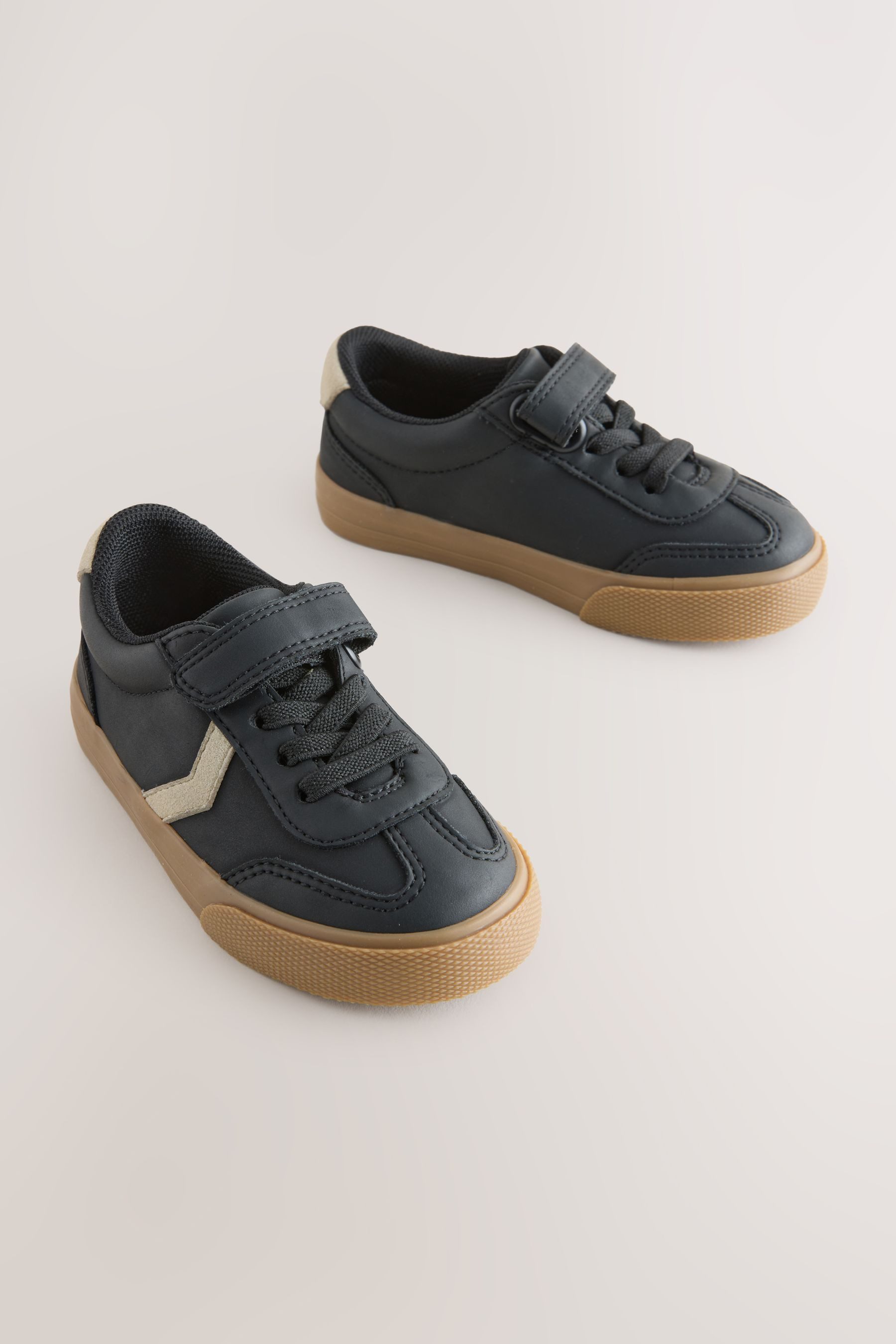 Next Sneaker mit Klettverschluss und Elastiksenkeln günstig online kaufen