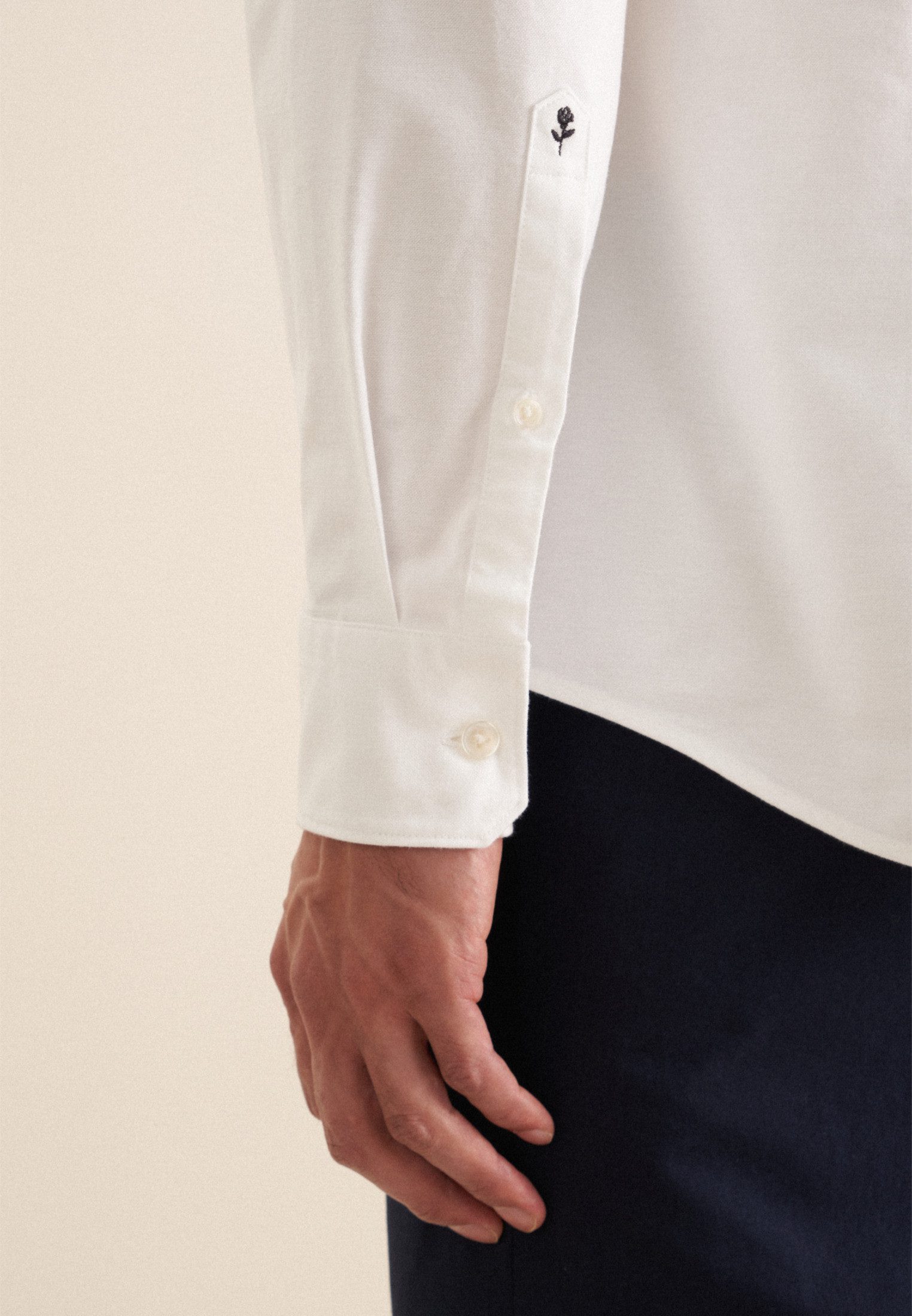 seidensticker Businesshemd Slim 1/1 Button-Down-Kragen Uni – Bild 4 von 5