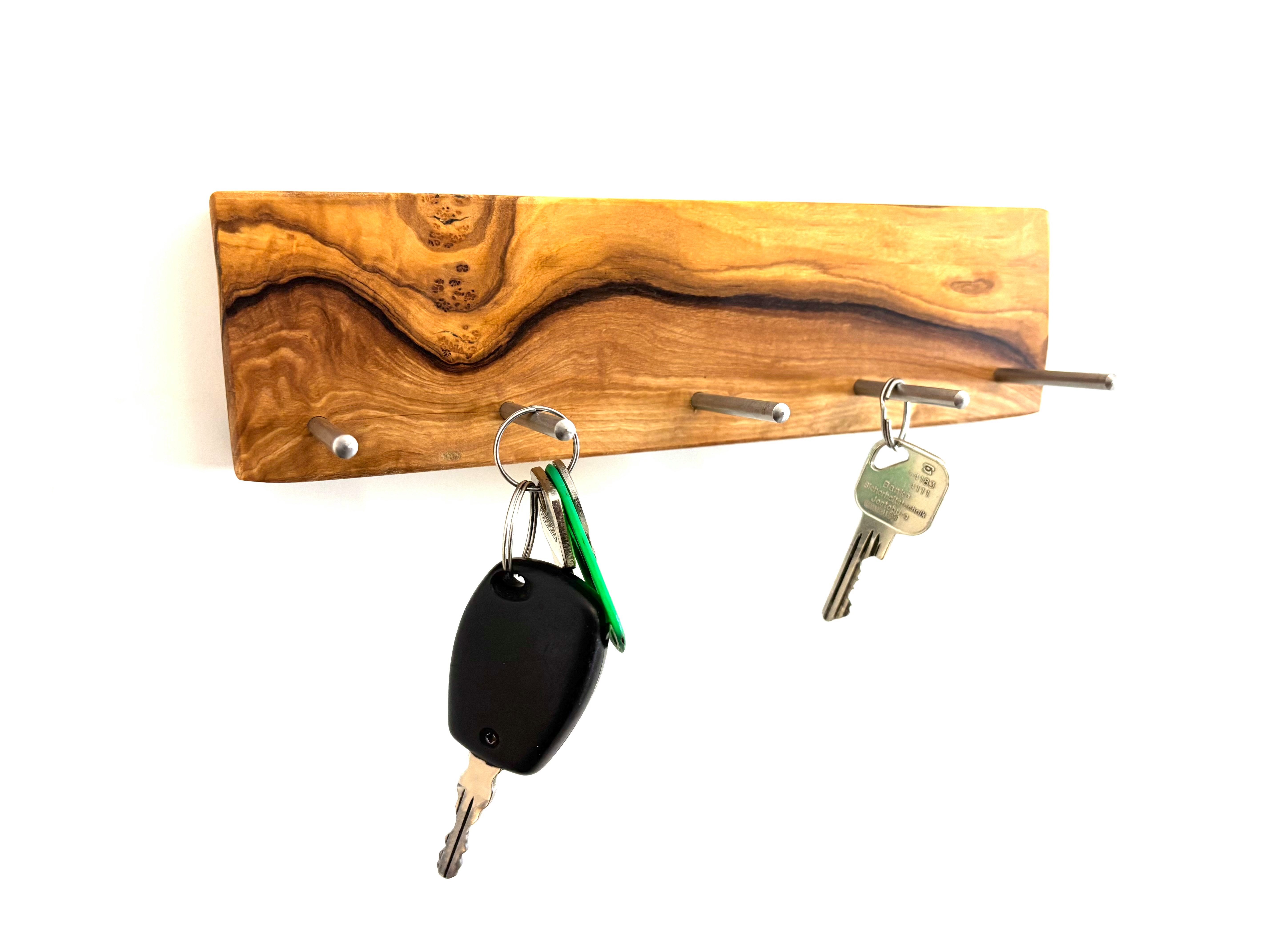 Olivenholz-erleben Schlüsselbrett PUR aus Olivenholz – rechteckiges Wandbrett mit 5 Haken, (1 St), Rechteckiges Wandbrett aus Olivenholz mit 5 Metallhaken