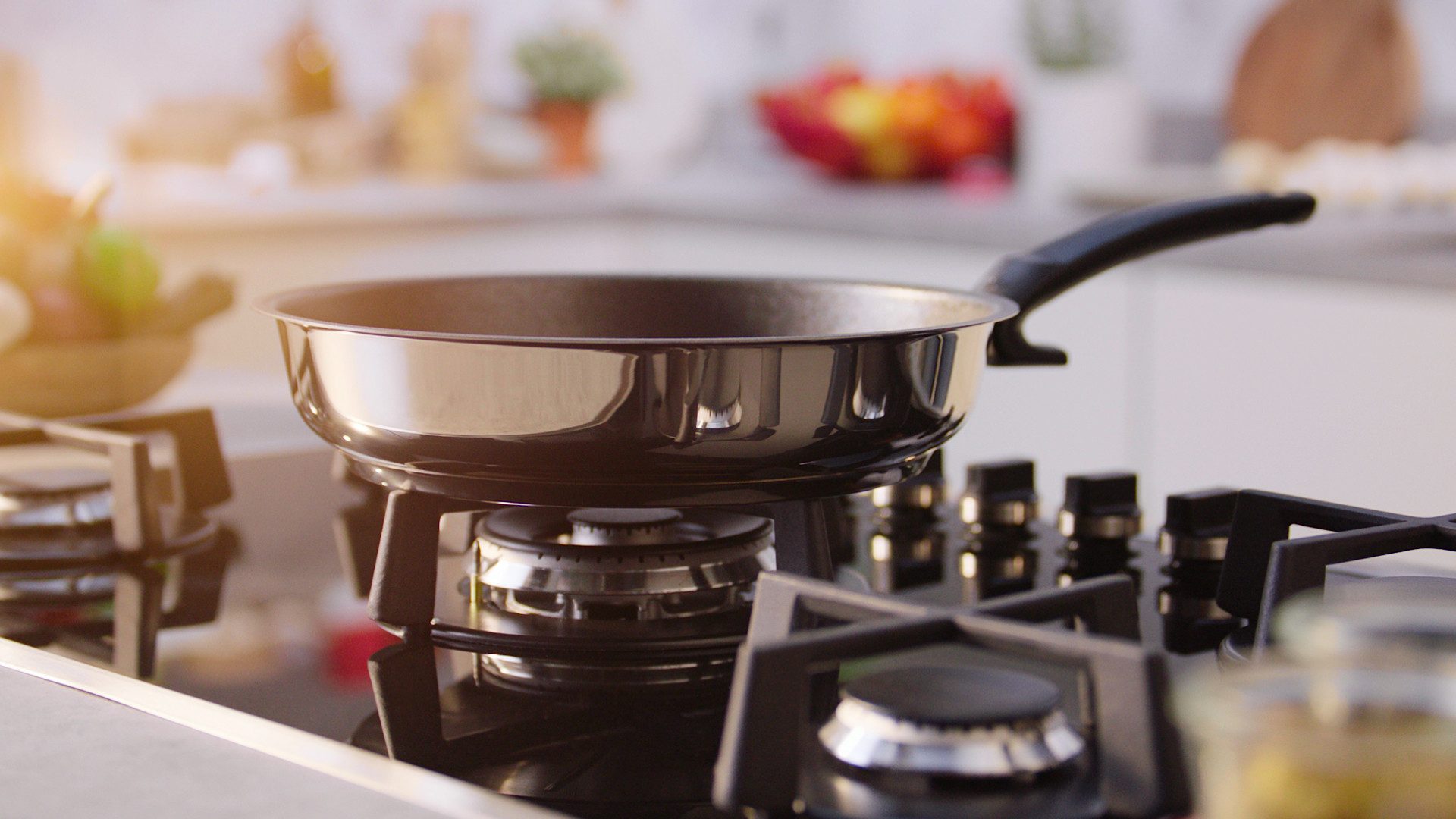 Fissler Bratpfanne Adamant® premium Edelstahlpfanne beschichtet, Edelstahl 18/0 (1-tlg), induktionsgeeignet, kratzfeste Antihaft-Beschichtung, Made in Germany
