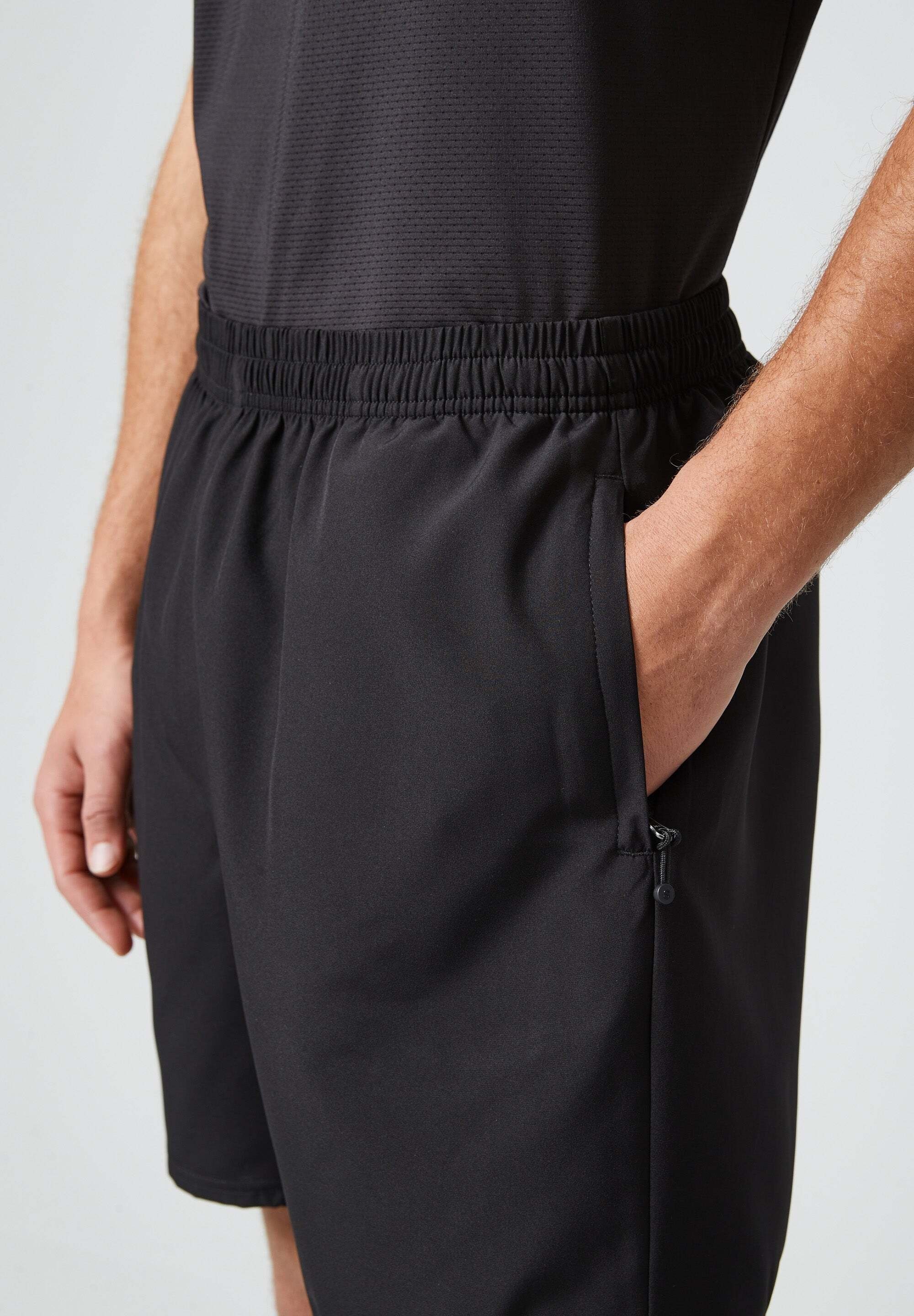 SNOCKS Trainingsshorts kurze Sporthose Herren (1-tlg) schnelltrocknend und knitterarm, 100% recyceltes Polyester