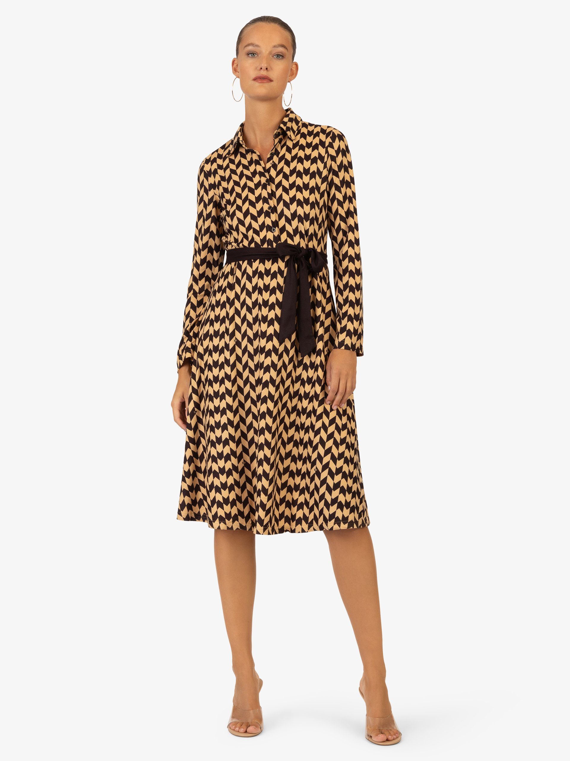 Apart Cocktailkleid APART Kleider mit Dekorativer Gürtel