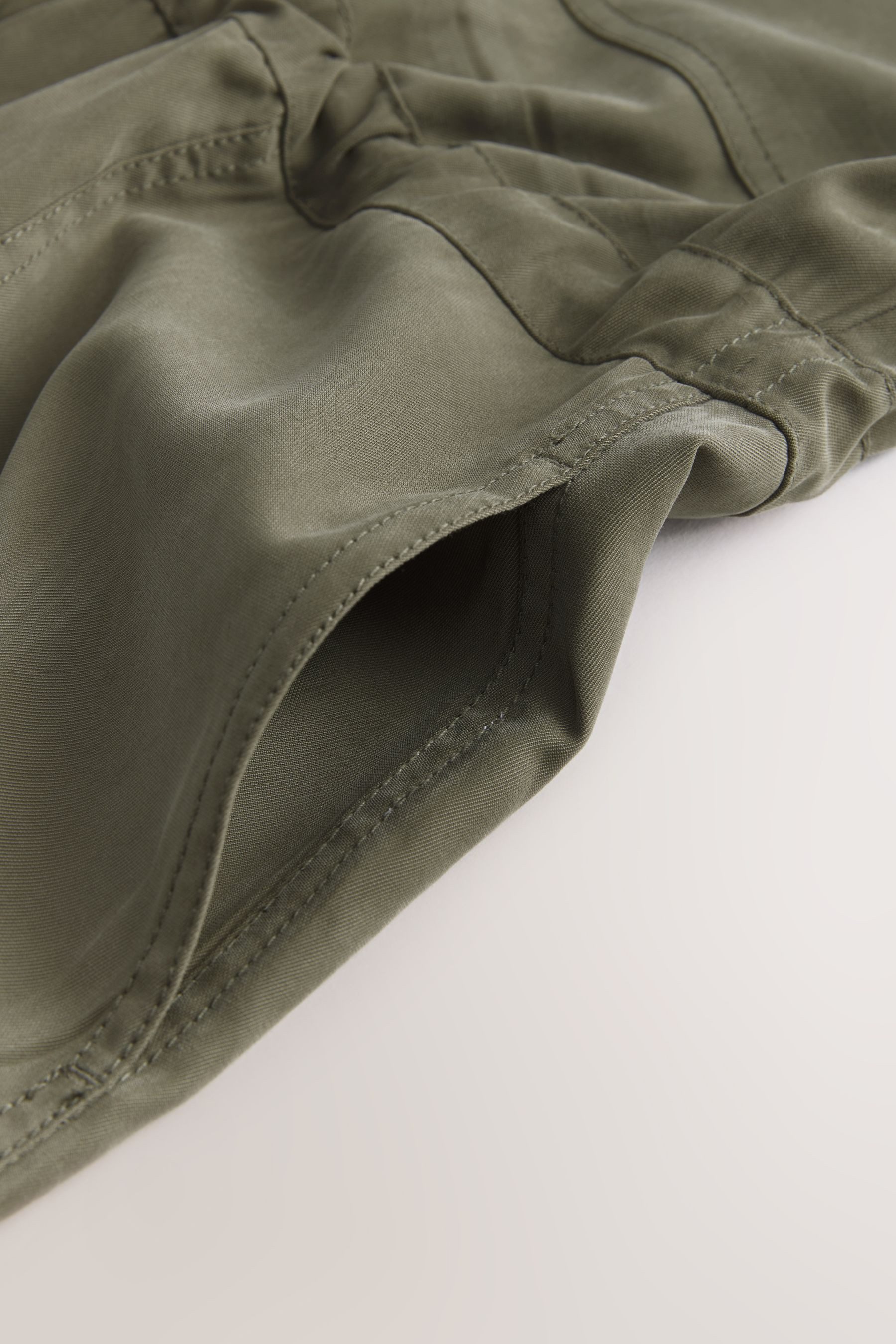 Next Jumpsuit Kurzärmeliger Utility-Jumpsuit mit weitem Bein (1-tlg)