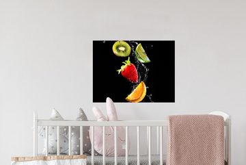 MuchoWow Wandsticker Obst - Wasser - Schwarz - Stillleben Erdbeere - Kiwi (1 St), Wandaufkleber, Wandtattoo, Selbstklebend, Wohnzimmer, Schlafzimmer