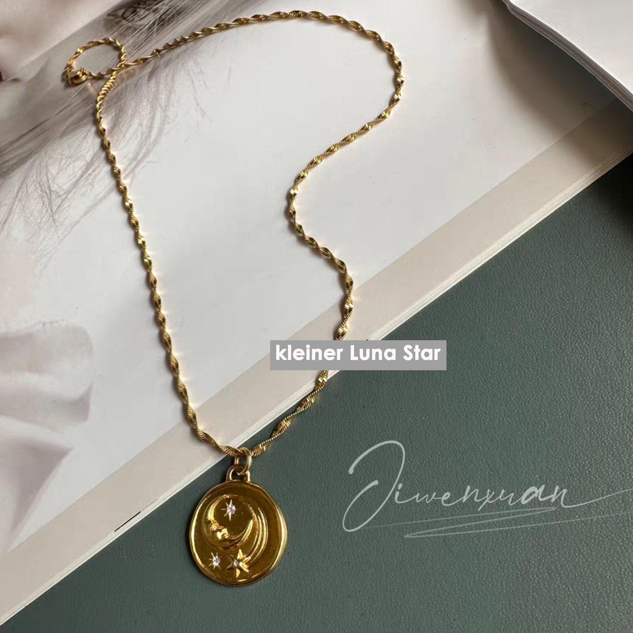 Charm-Kette Medusa Sommerliche Luna GOLDEN Star aus Glasperlen, Kleiner Halskette Edelsteinen vergoldet 18K