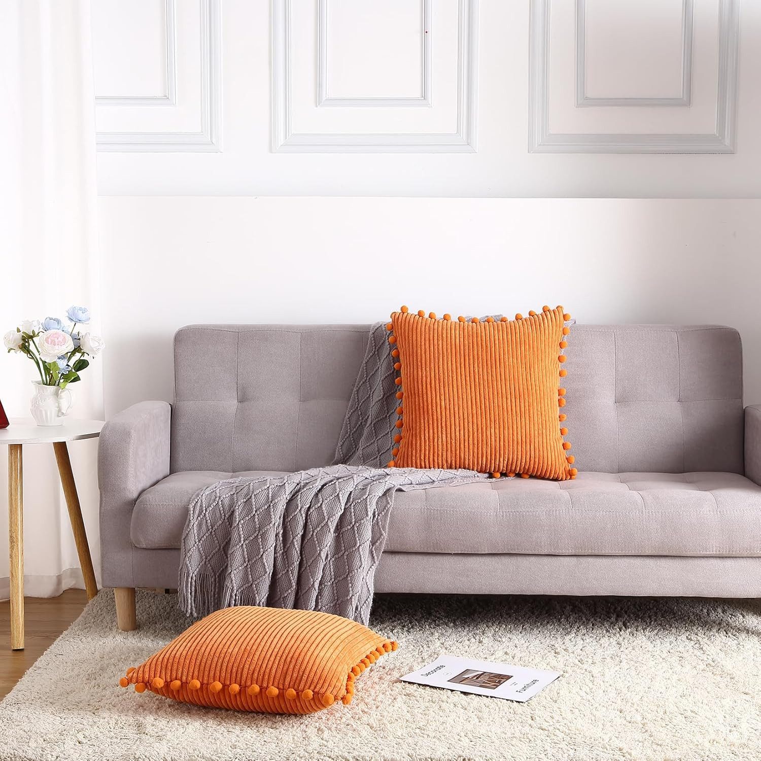 GarveeMore Buchstabenkissen Kissenbezüge mit Bommel – 2er-Set, Baumwoll-Velours, 250 GSM, Vertikale Streifen, weiche Chenille – Boho-Chic für Sofa & Bett