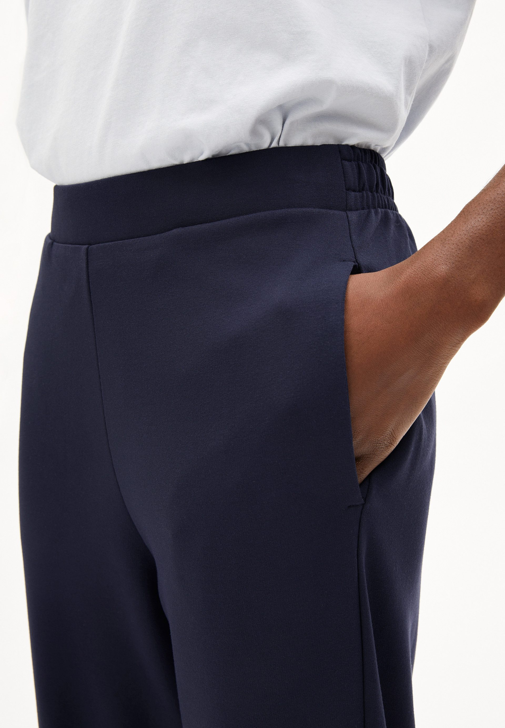 Armedangels Stoffhose MAGDAALENA (Mid waist, Regular Fit)