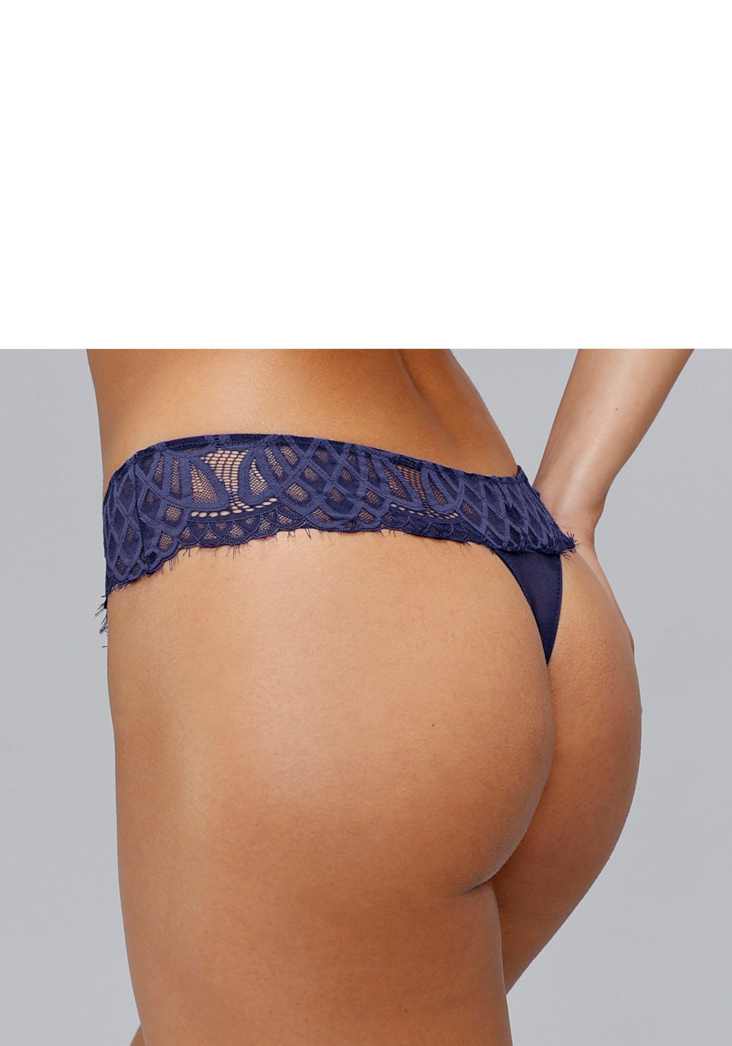 LASCANA String blau-puder Material anteilig LASCANA Spitze, String aus dezent recyceltem aus transparenter