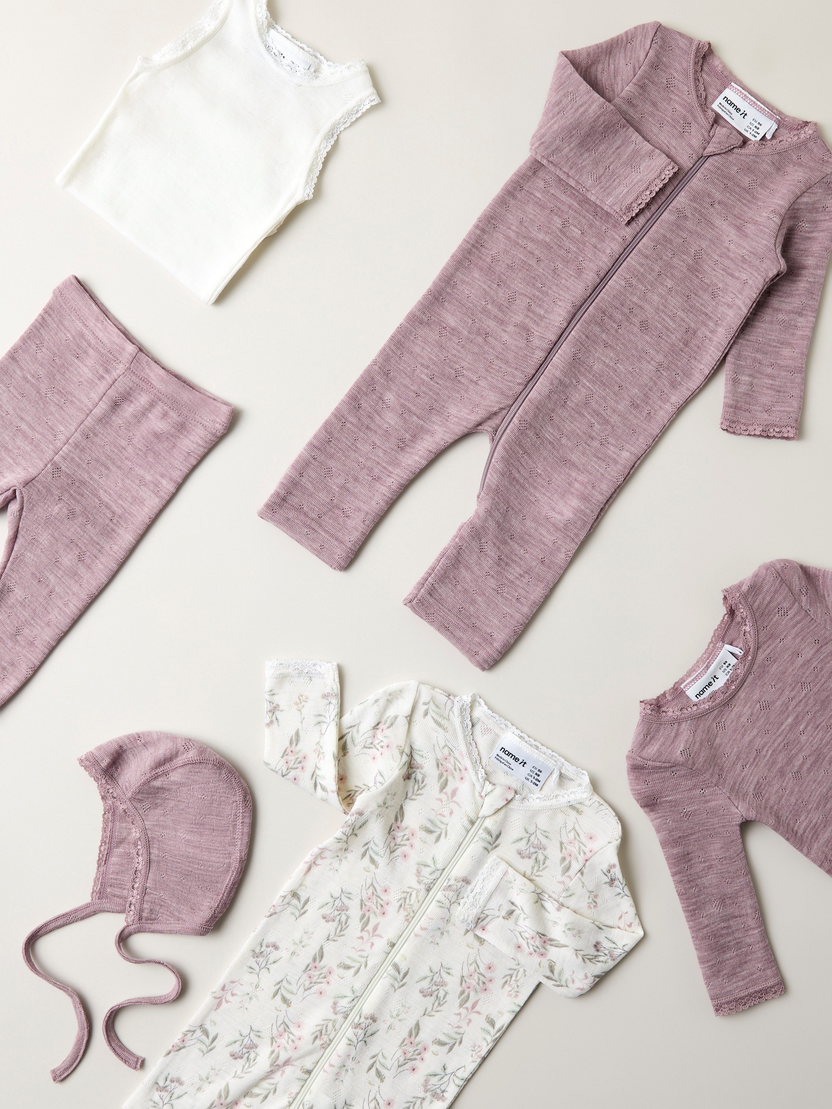 Name It Schlafanzug NBFWANG WOOL NEEDLE NIGHTSUIT NOOS für Babys, aus Wolle in Strickqualität, Regular Fit