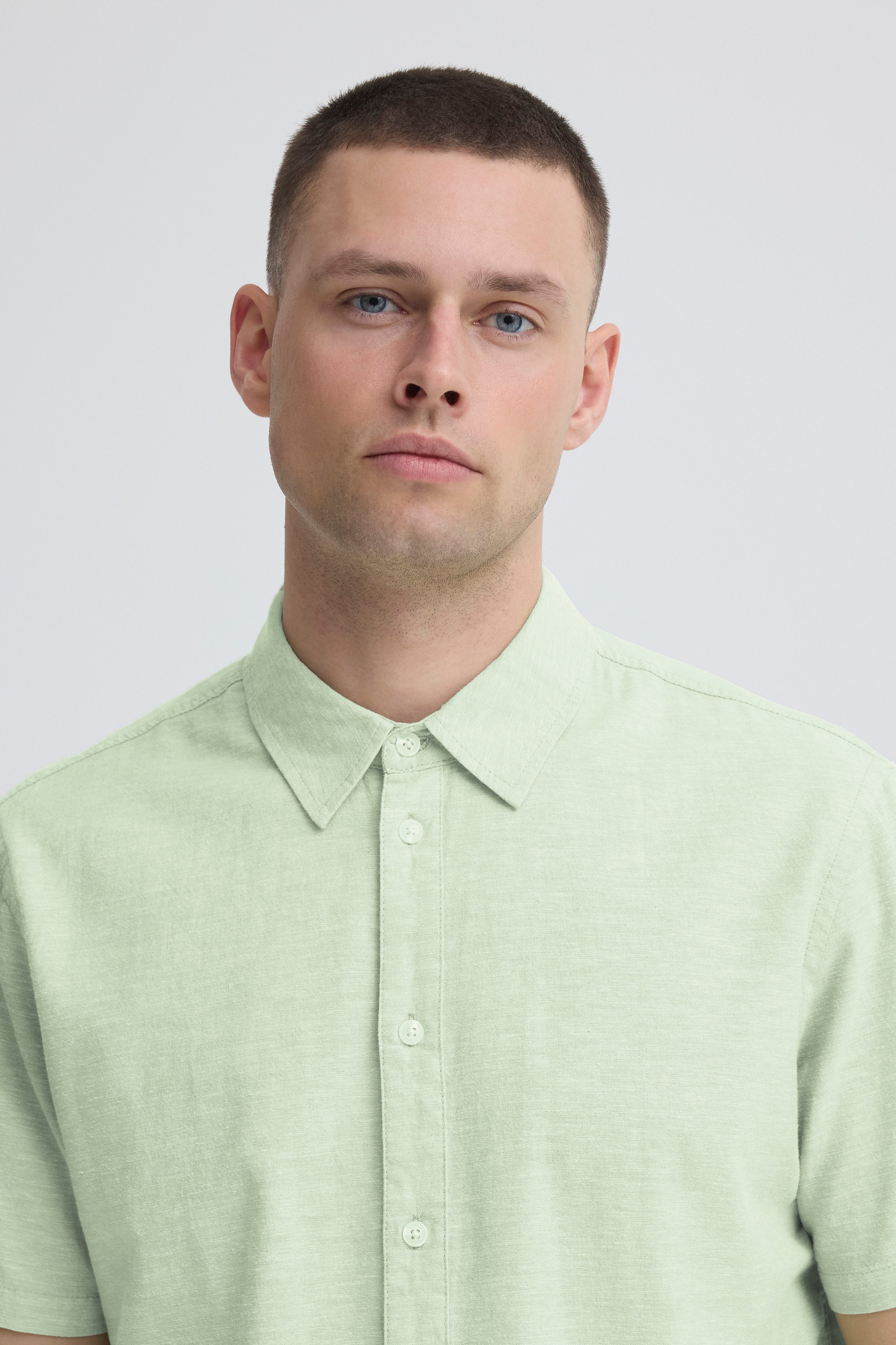 Blend Kurzarmhemd BHABAN SHIRT PP NOOS aus Baumwollmischung, mit Leinenoptik, Regular Fit, pflegeleicht