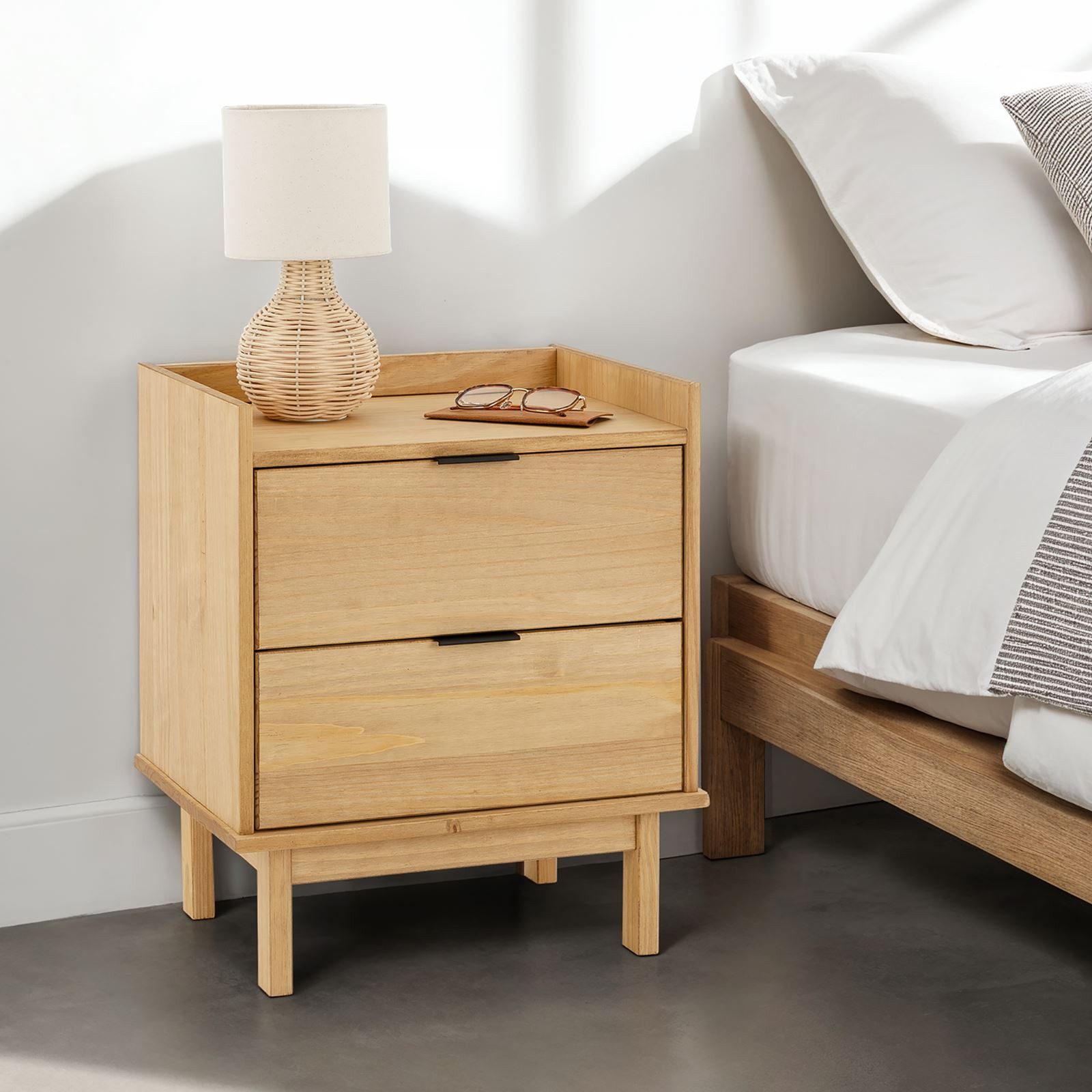 IDIMEX Nachtkommode TEPERA, Beistelltisch mit 2 Schubladen aus Massivholz Gebeizt/Gewachst