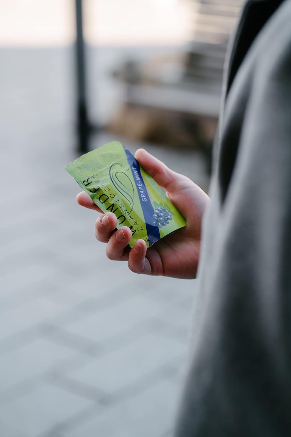 Wunder Zahnstocher Mundpflegecenter mit Geschmack Traube-Minze - 100er Refillpack im Nachfüllbeutel, frischer Atem - Alternative zu Kaugummi - zuckerfrei & kalorienfrei